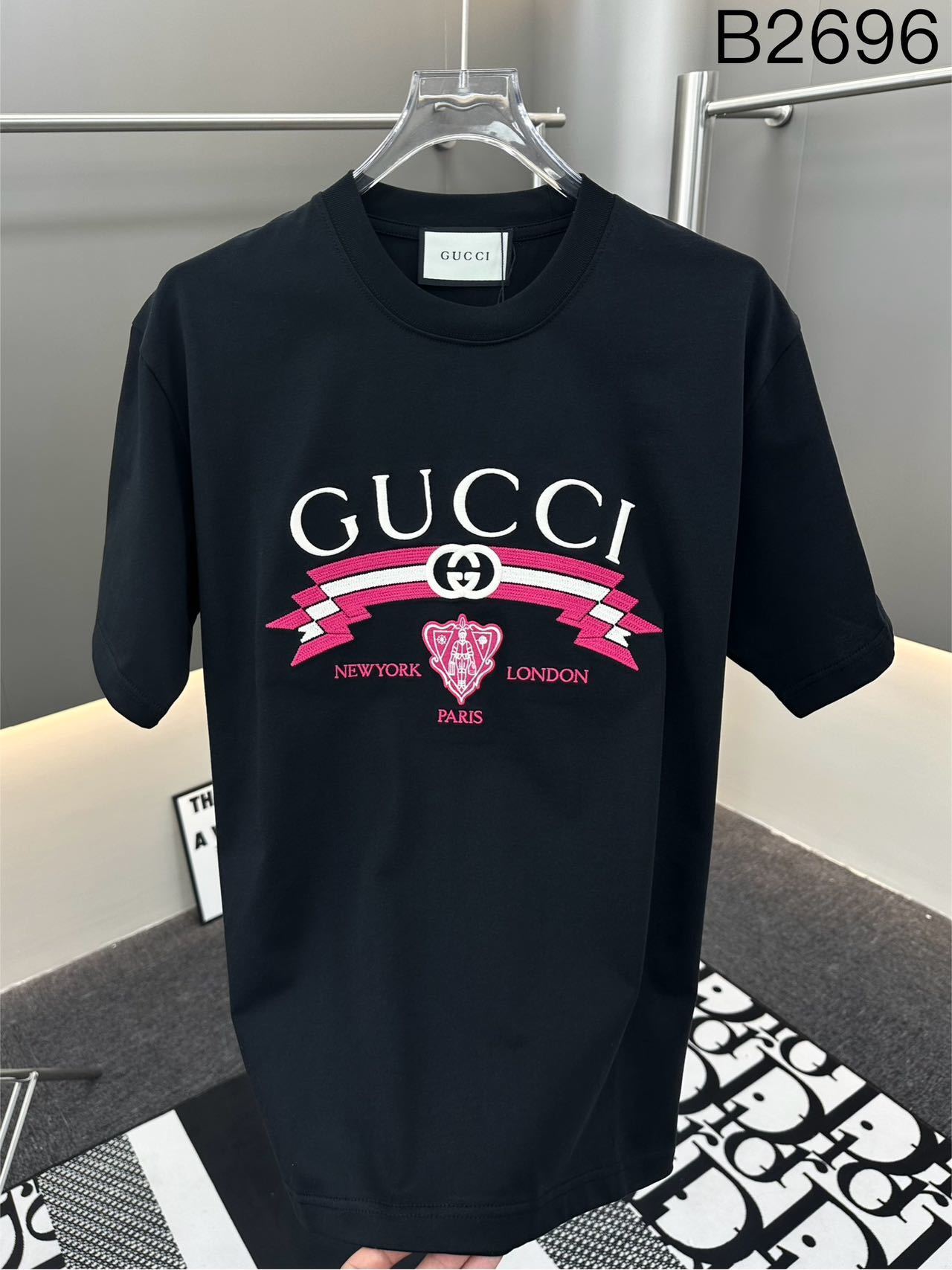 Gucci clothing-29