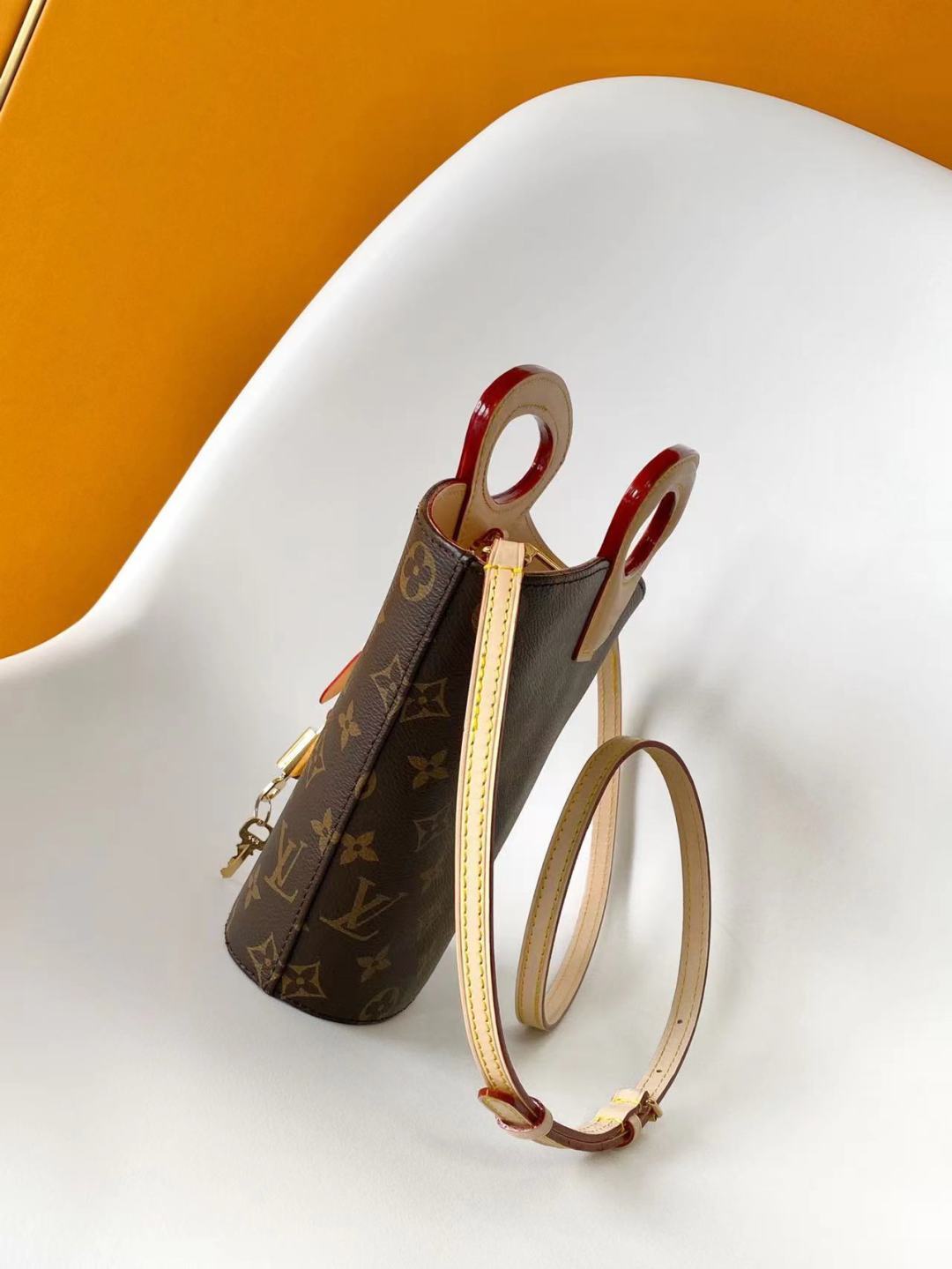 Louis Vuitton Hot New Product-26