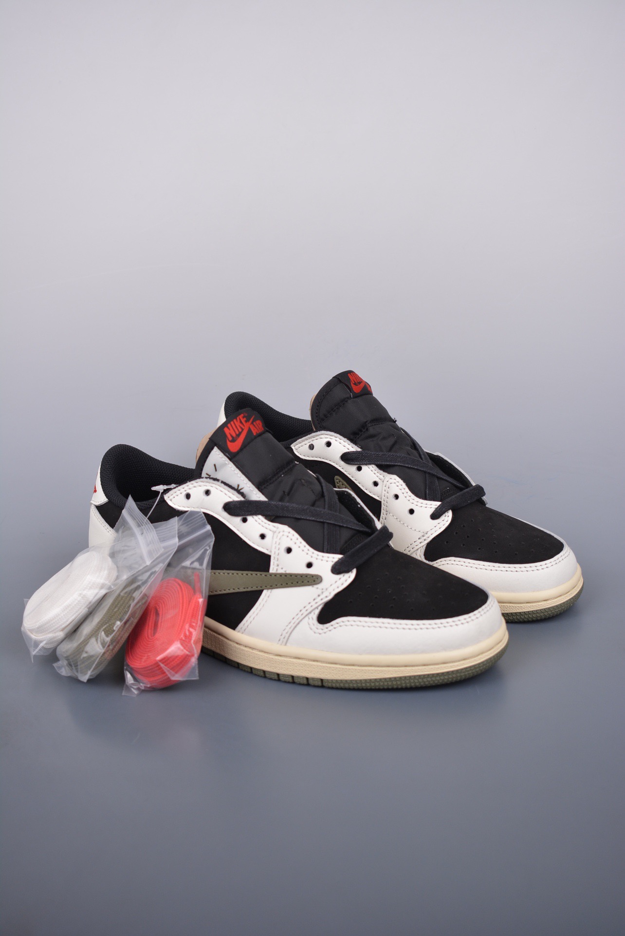 Nike Sneakers-327
