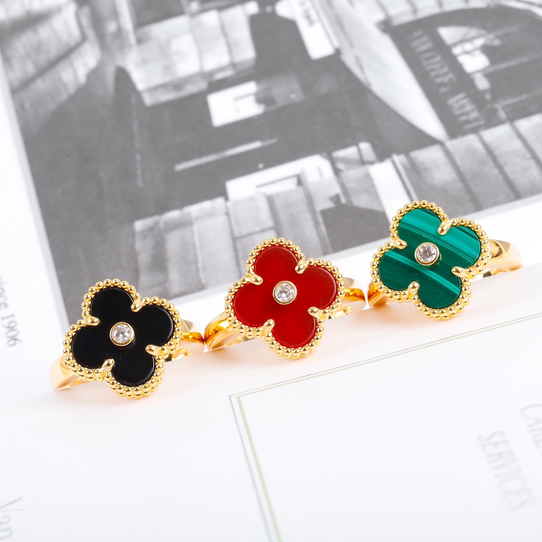 Van Cleef & Arpels ring-43