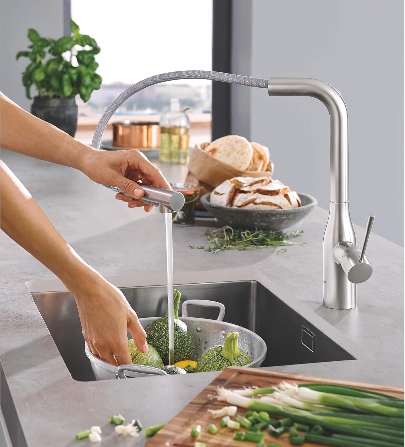 GROHE 30271DC0 Essence Dual Spray Pull-Out Kitchen Faucet Supersteel (Stainless Steel)