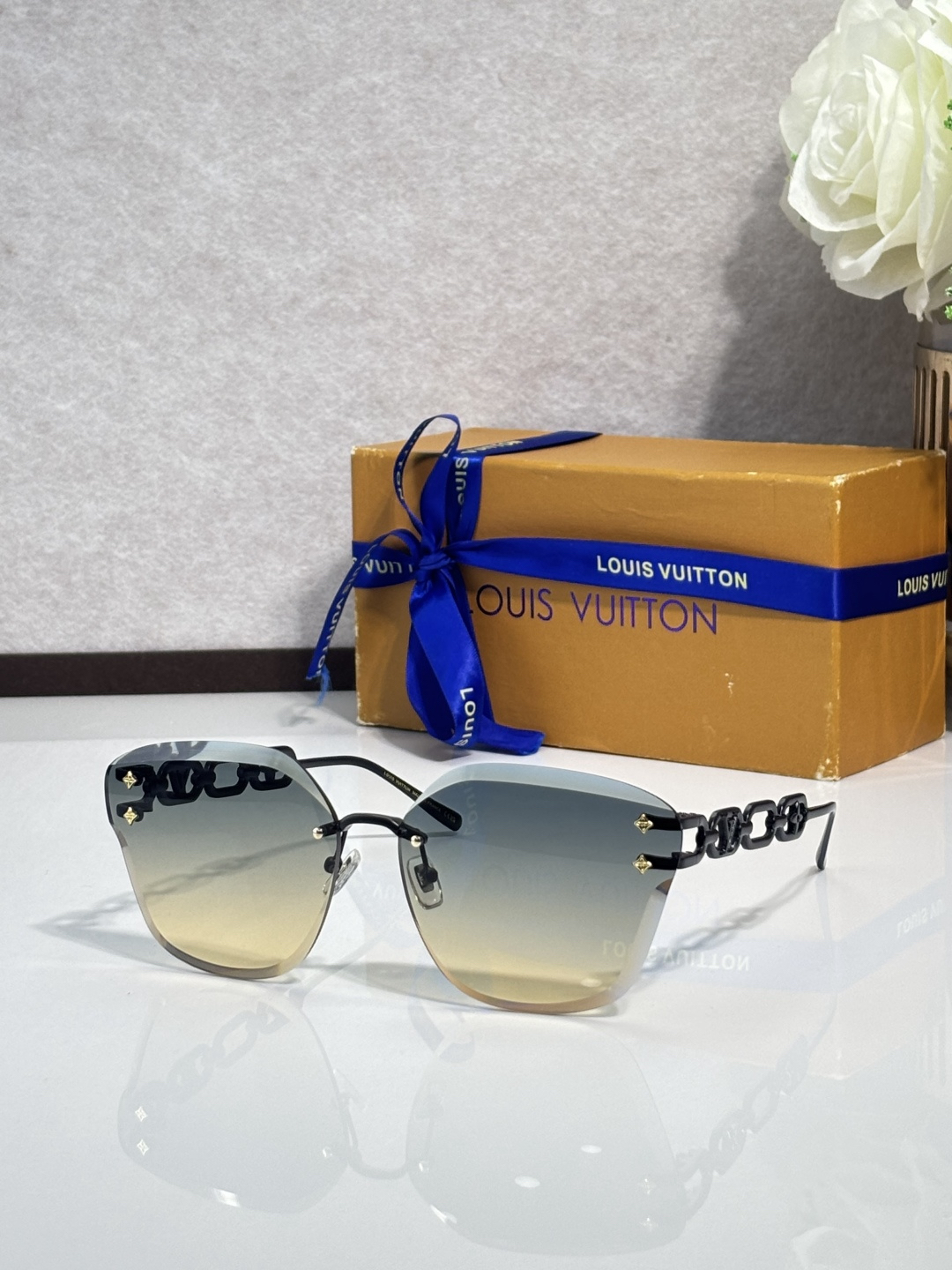 LV glasses-61