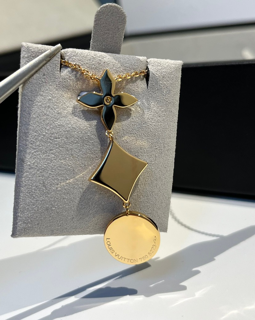 LV necklace-14