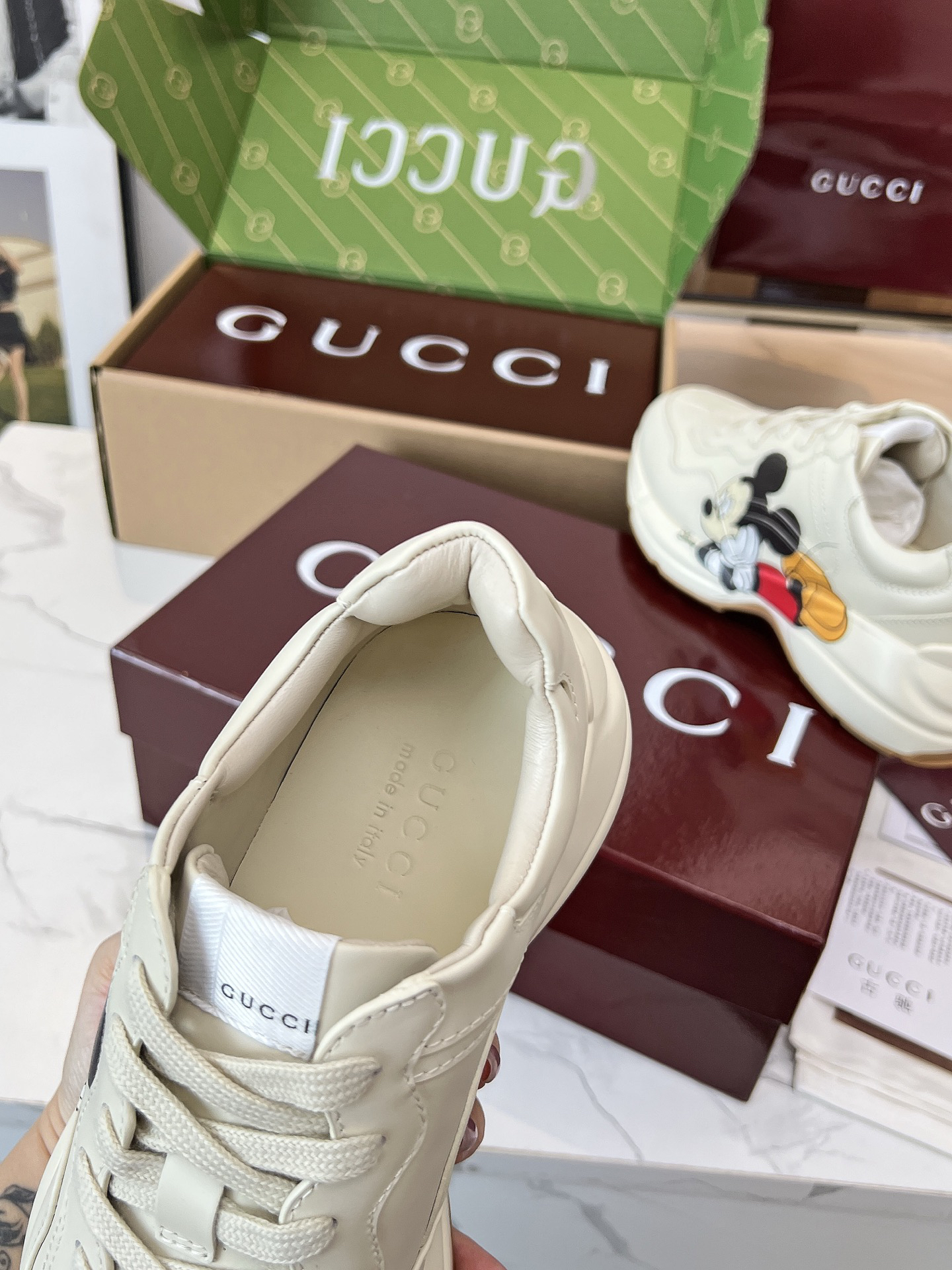 Gucci Sneakers-115