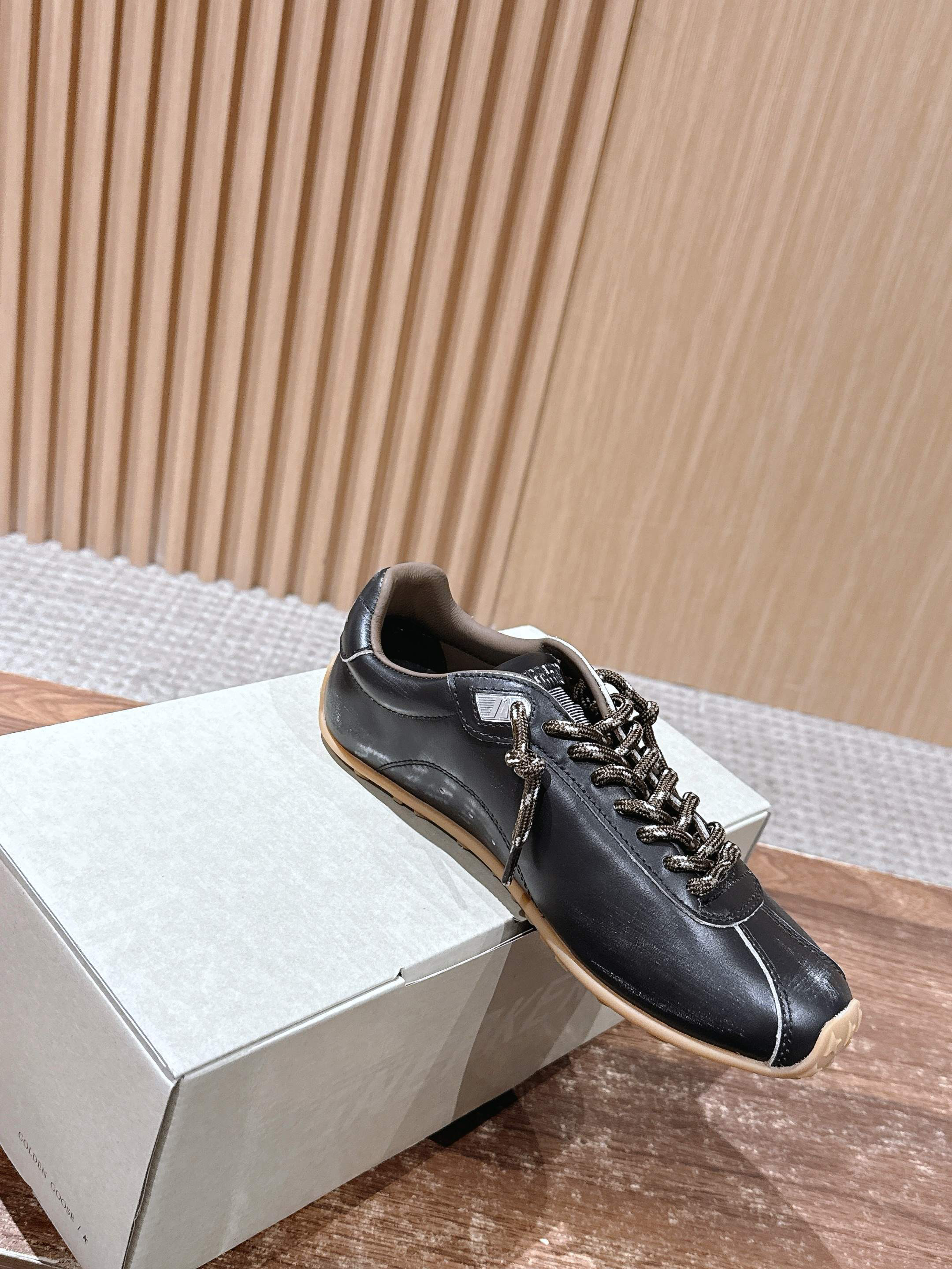 Golden Goose Sneakers-51