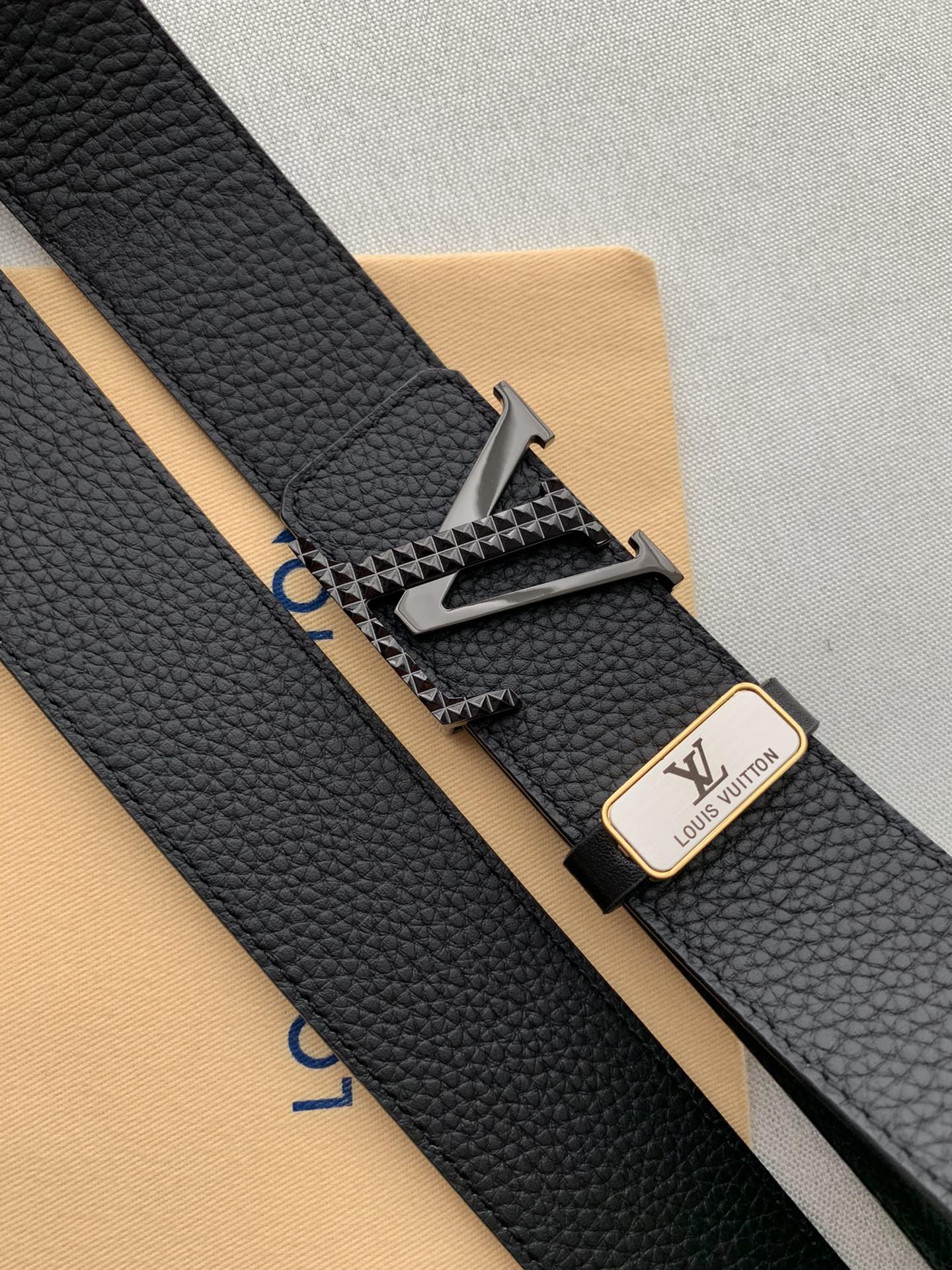 Lv belt-18