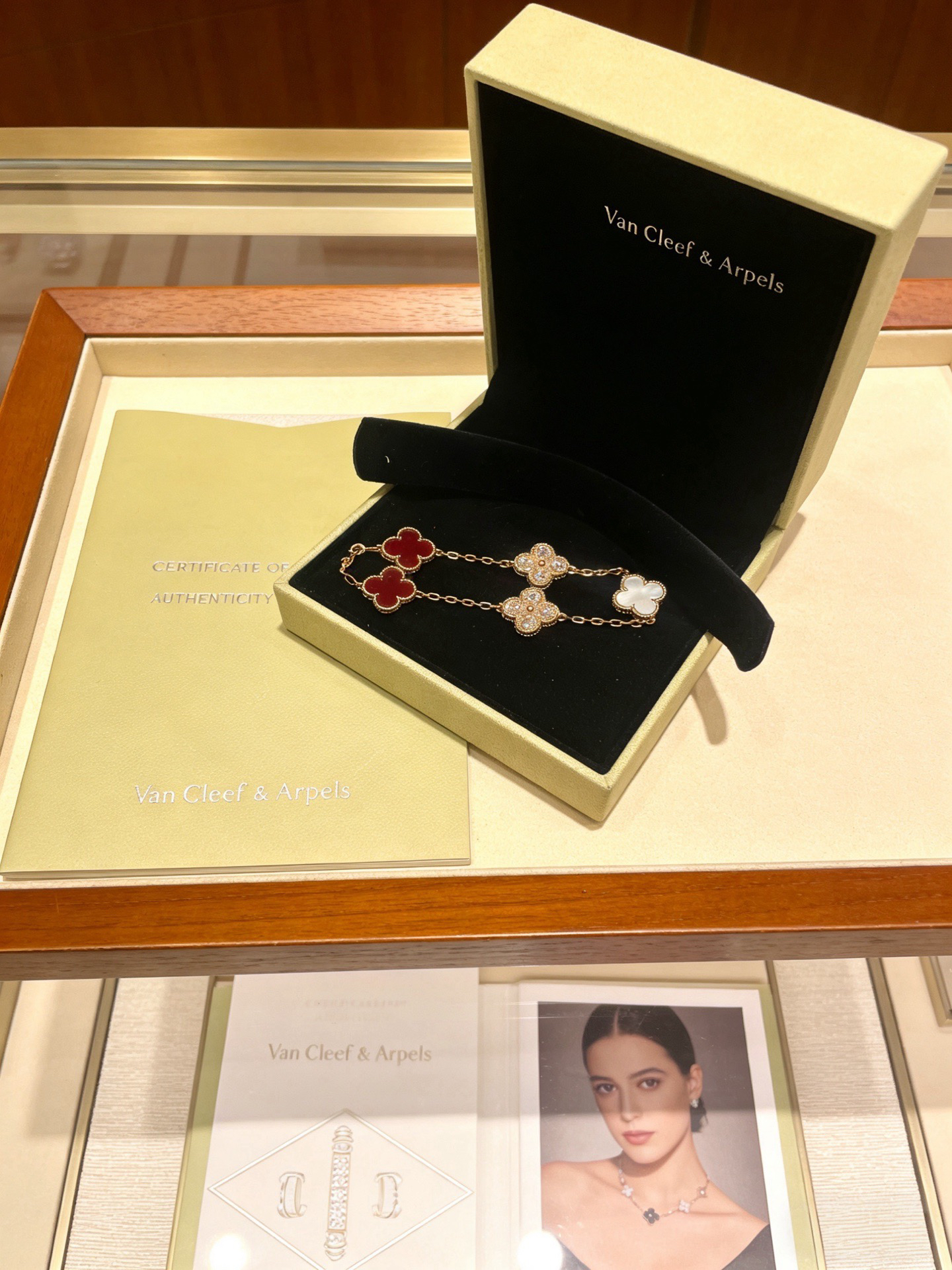 Van Cleef & Arpels Bracelet-2