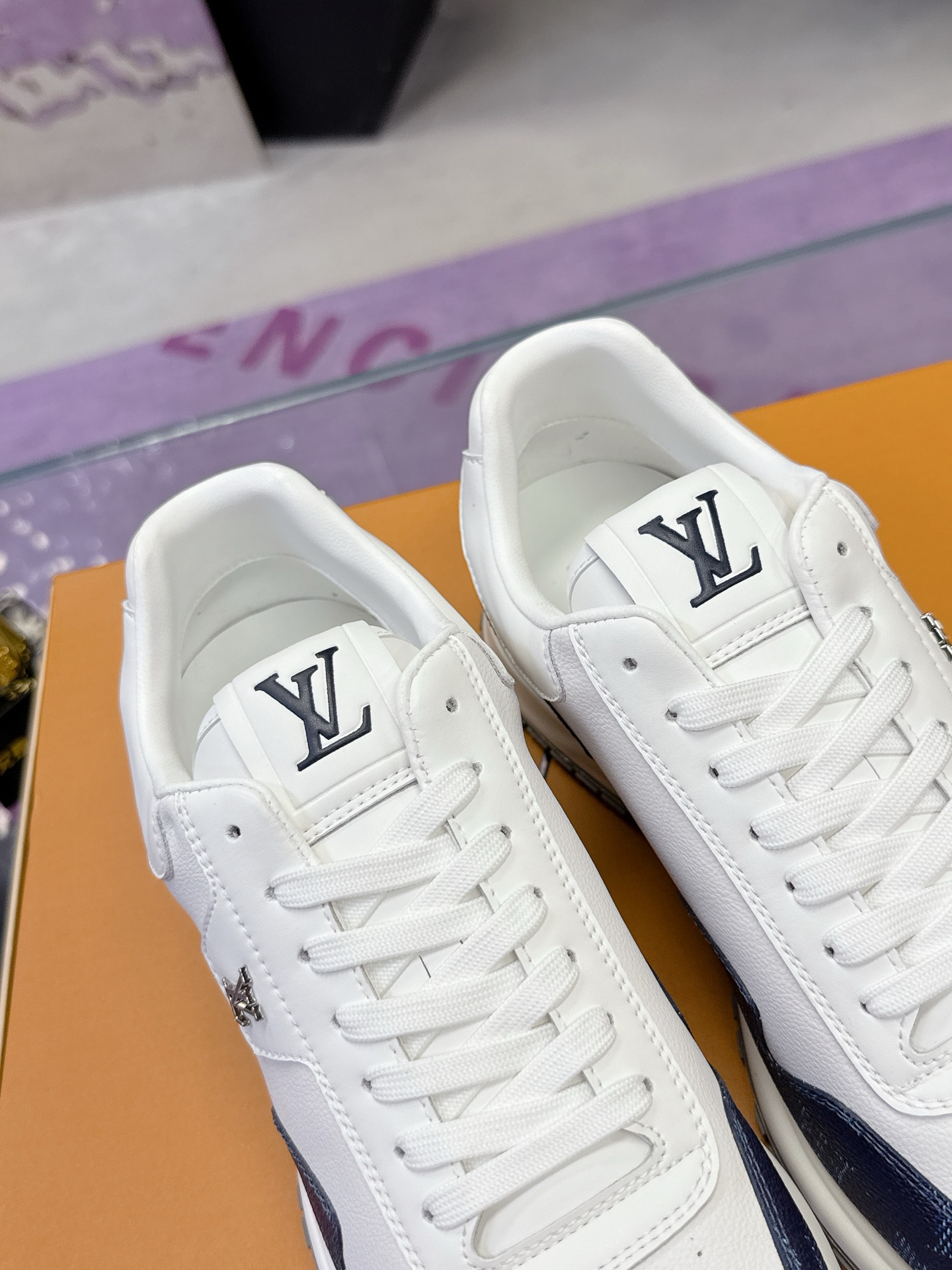 Lv Sneakers-9