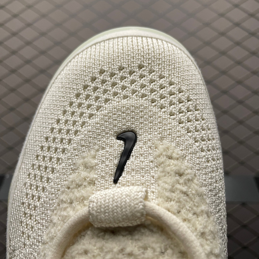 Nike Sneakers-135