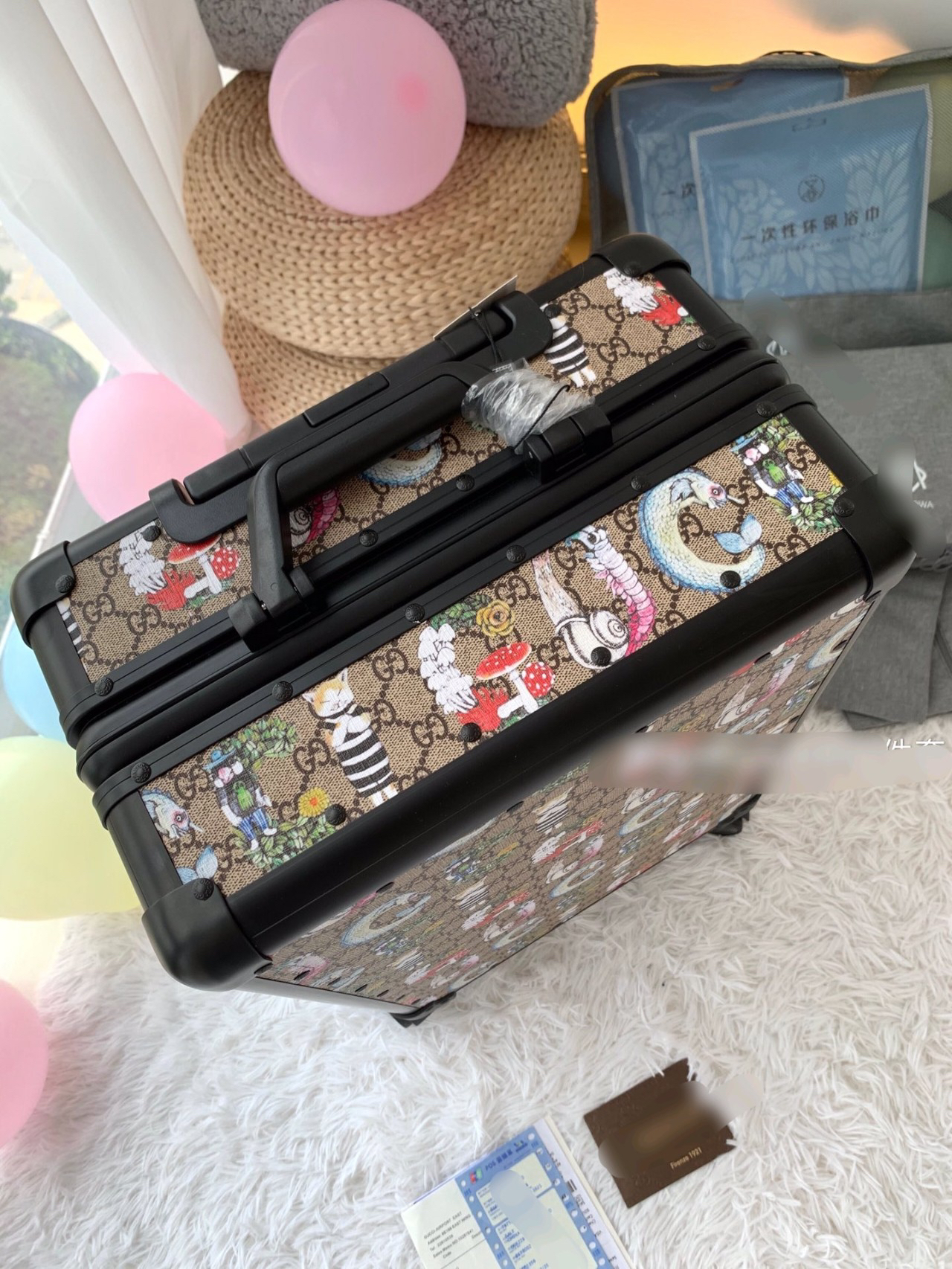 Gucci luggage-28