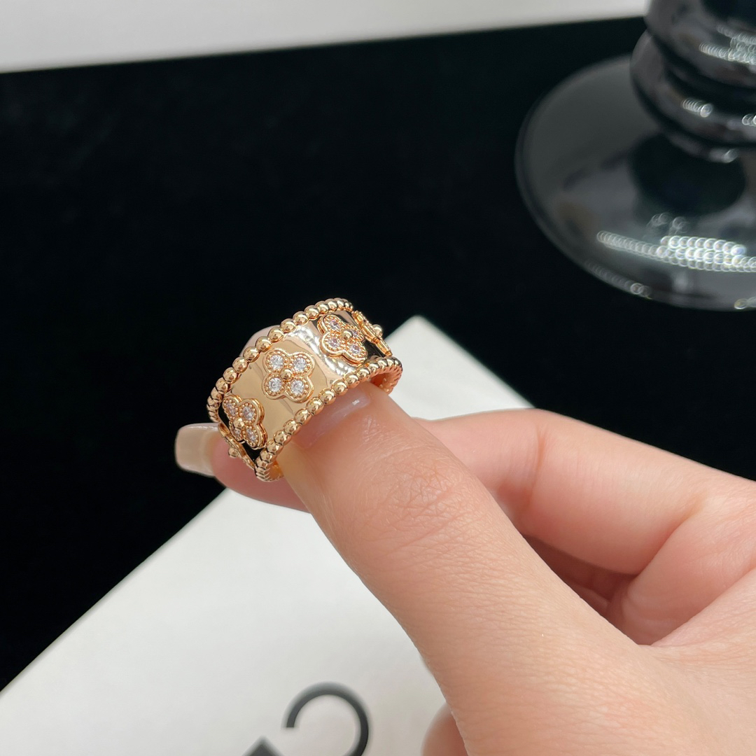 Van Cleef & Arpels ring-67