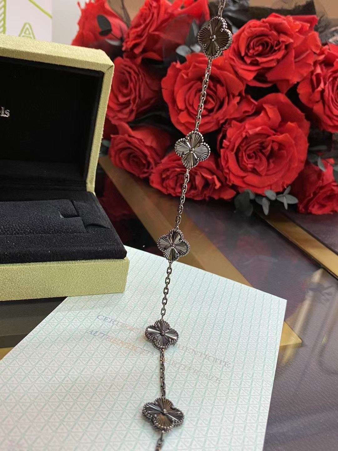 Van Cleef & Arpels Bracelet-108