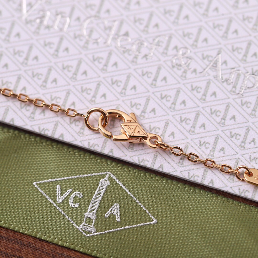 Van Cleef & Arpels necklace-43