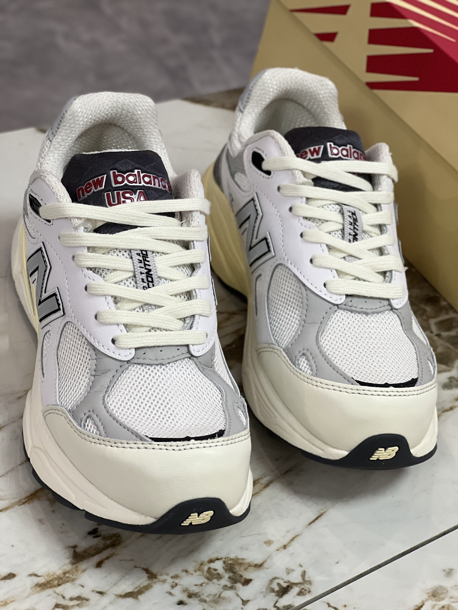 New Balance Sneakers-148