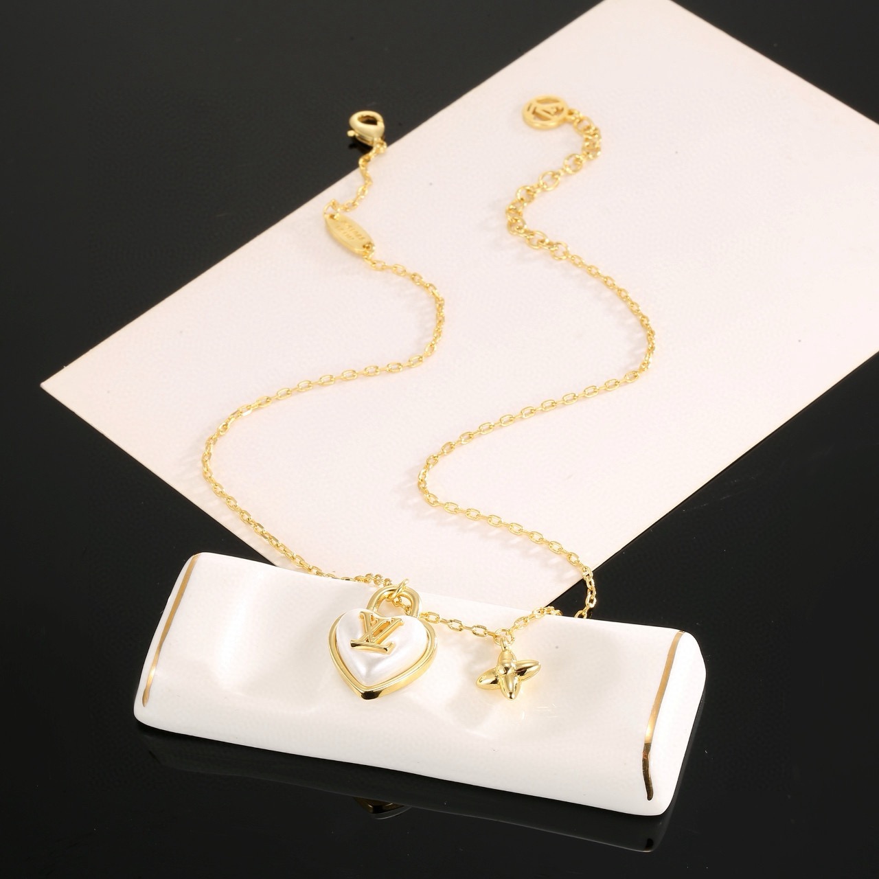 LV necklace-24
