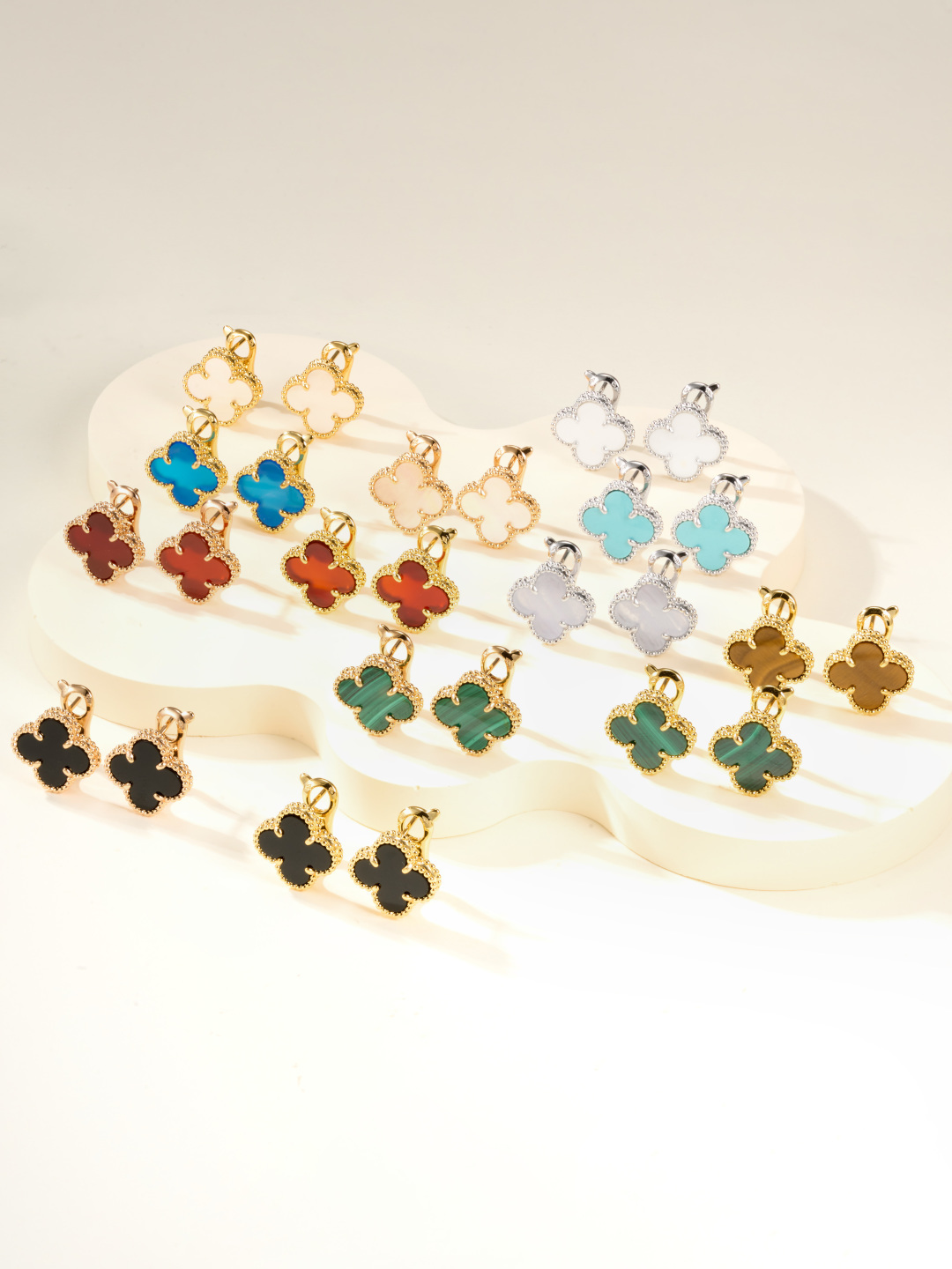 Van Cleef & Arpels earring-20