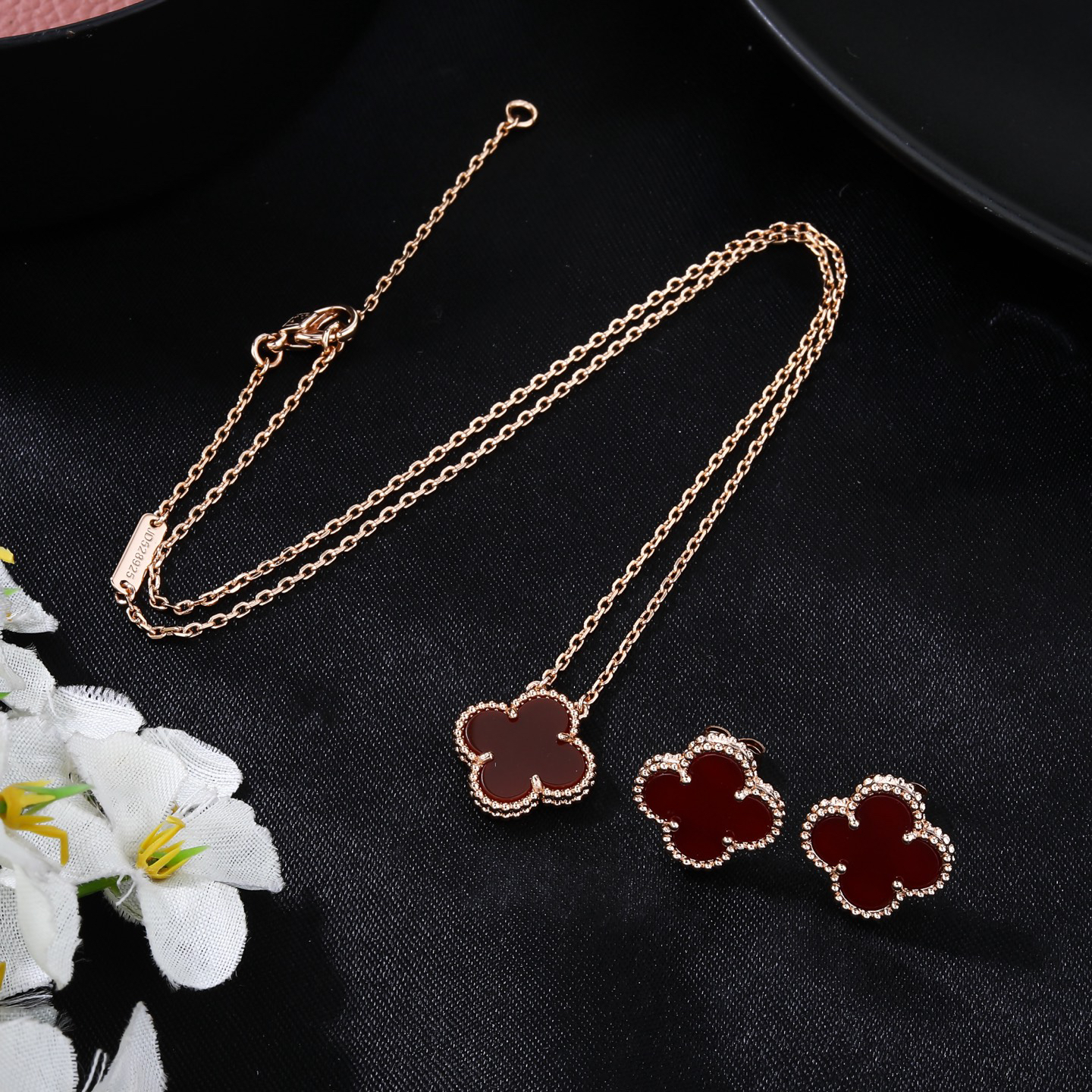 Van Cleef & Arpels necklace-68