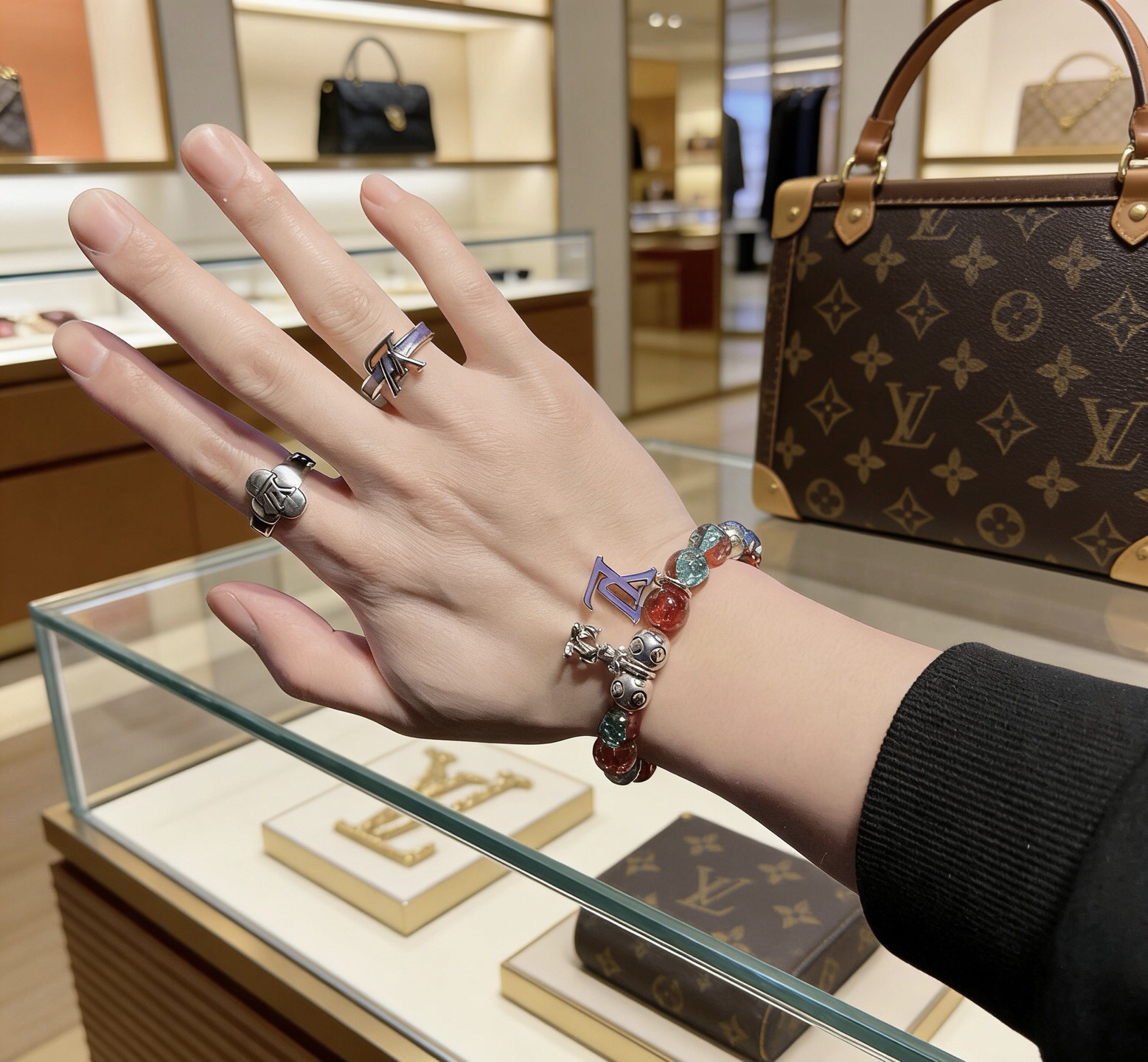 LV ring-6