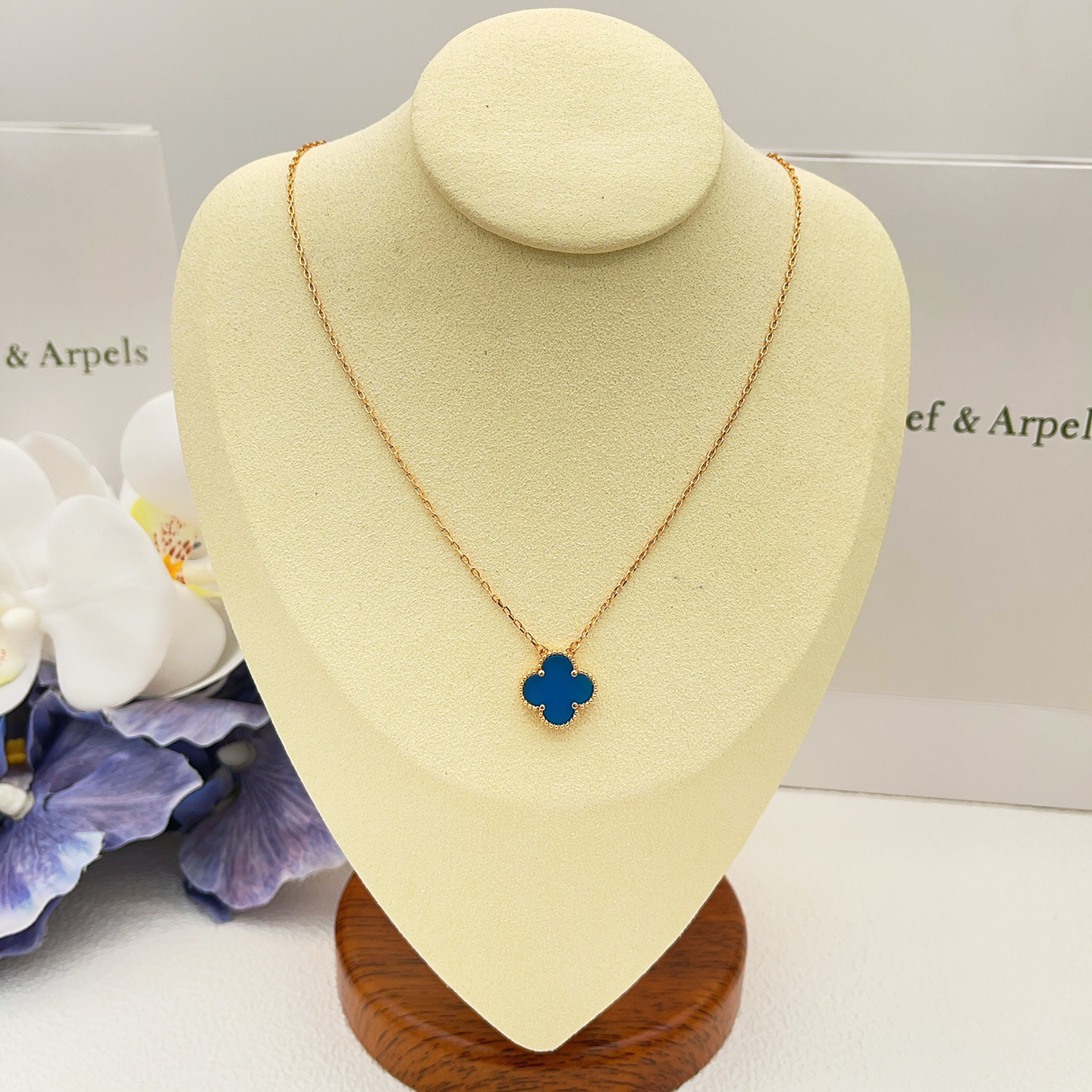 Van Cleef & Arpels necklace-60