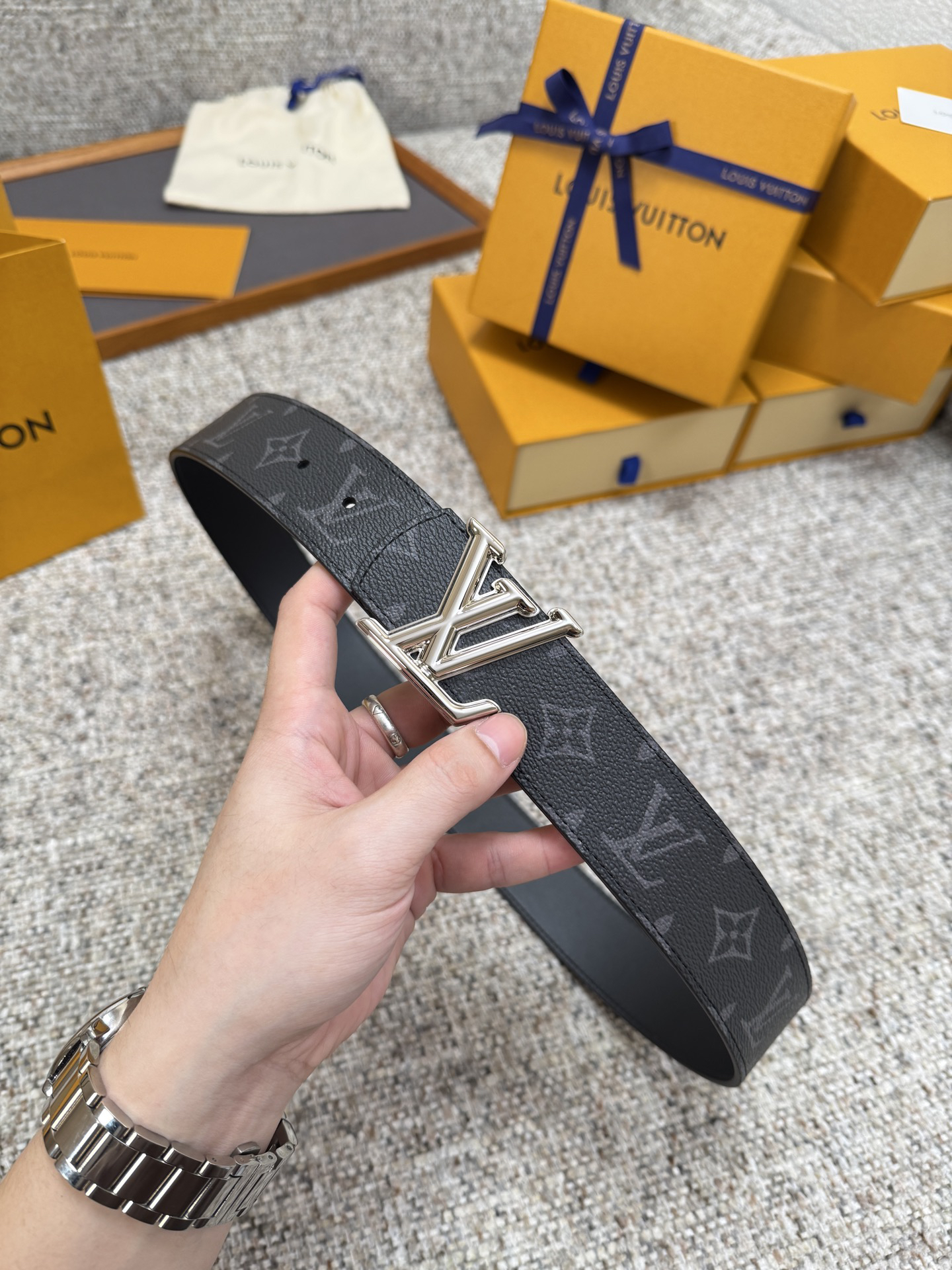 Lv belt-43