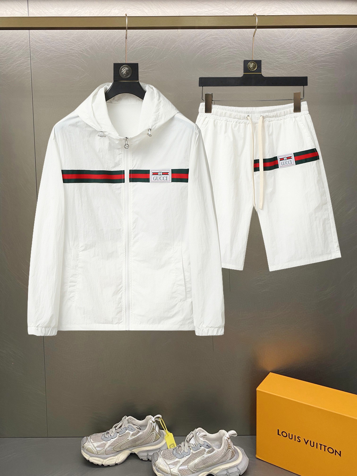 Gucci Clothing-350