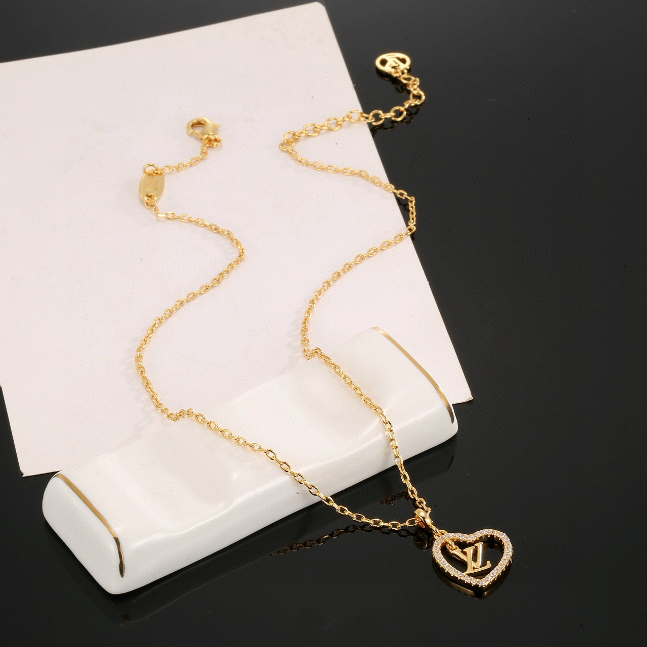 LV necklace-46