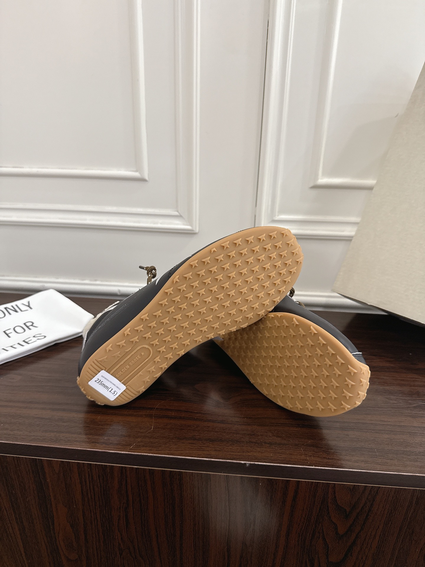 Golden Goose Sneakers-30