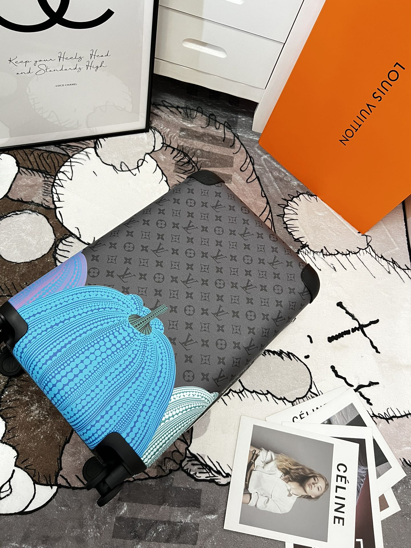 LV luggage-18