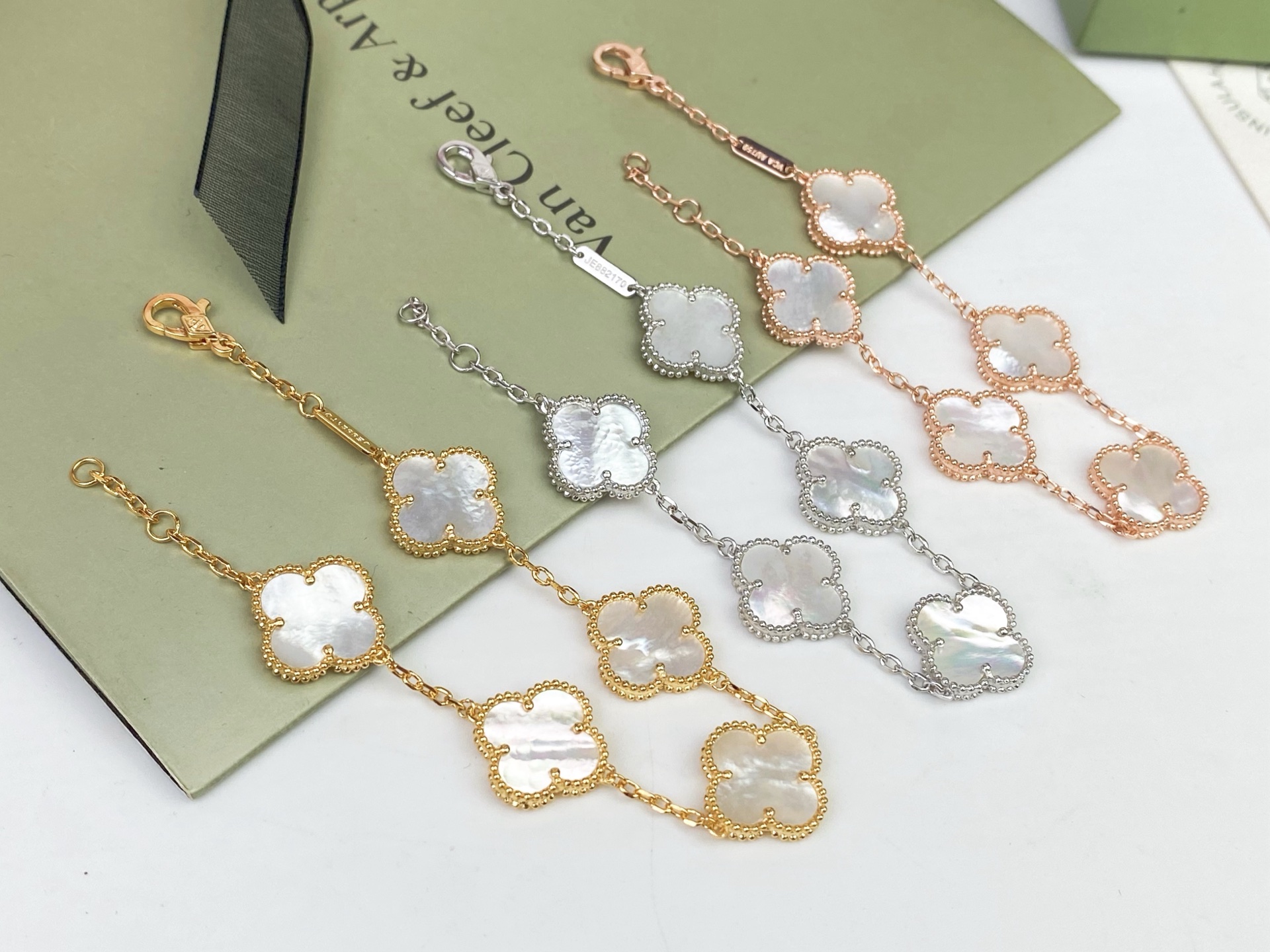 Van Cleef & Arpels Bracelet-24