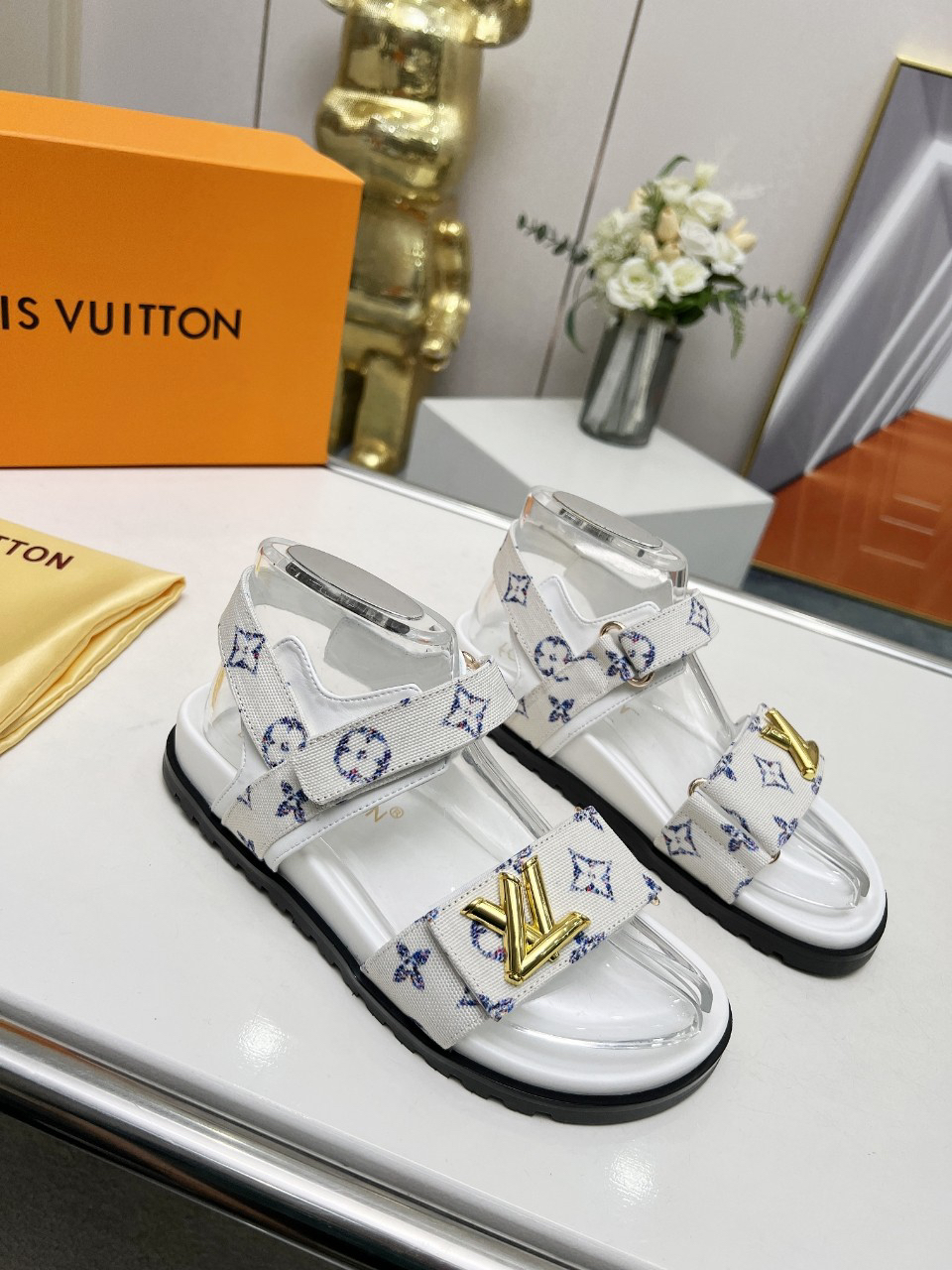 LV Summer footwear