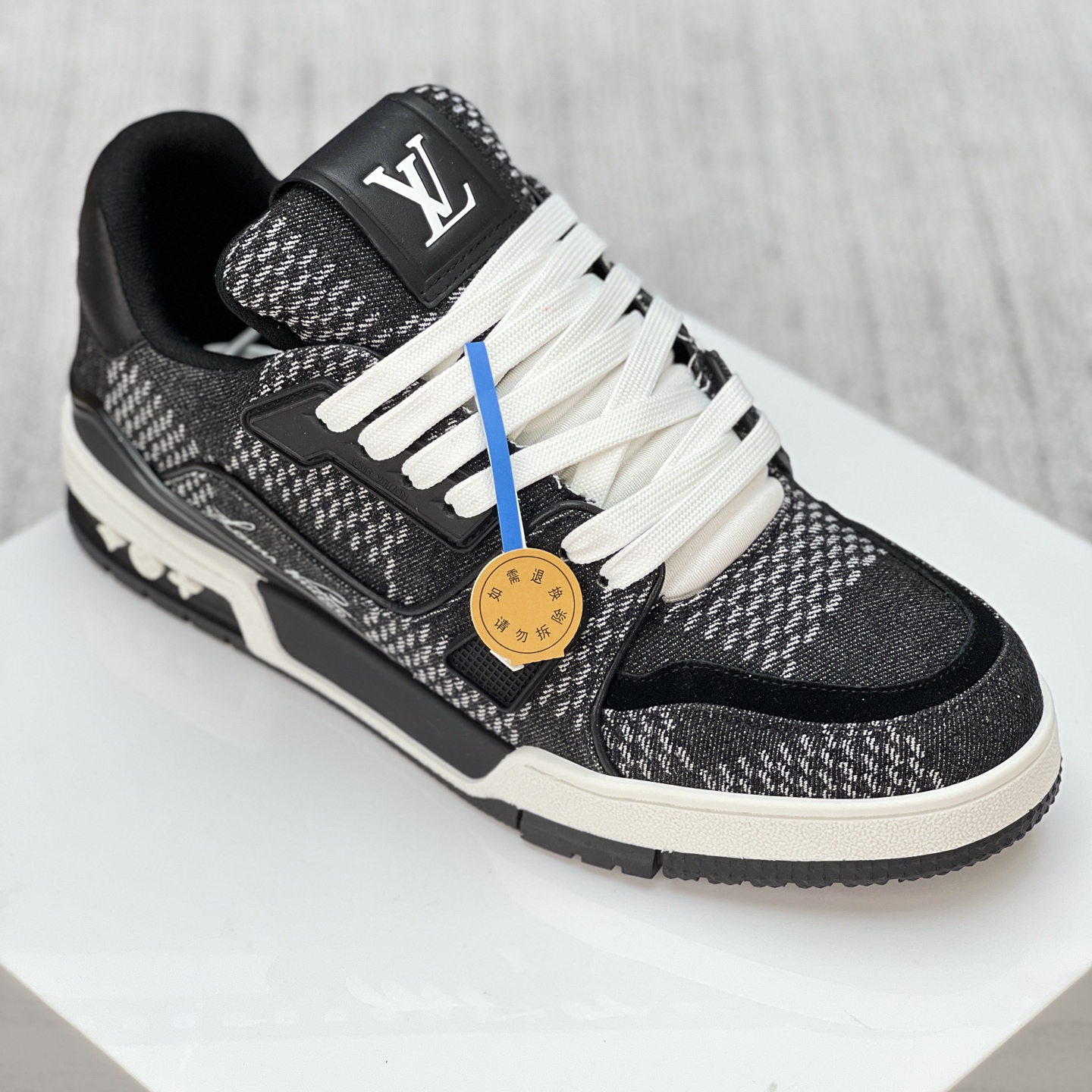 Lv Sneakers-152
