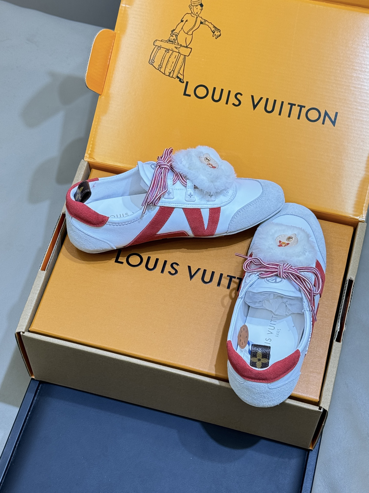 Lv Sneakers-231