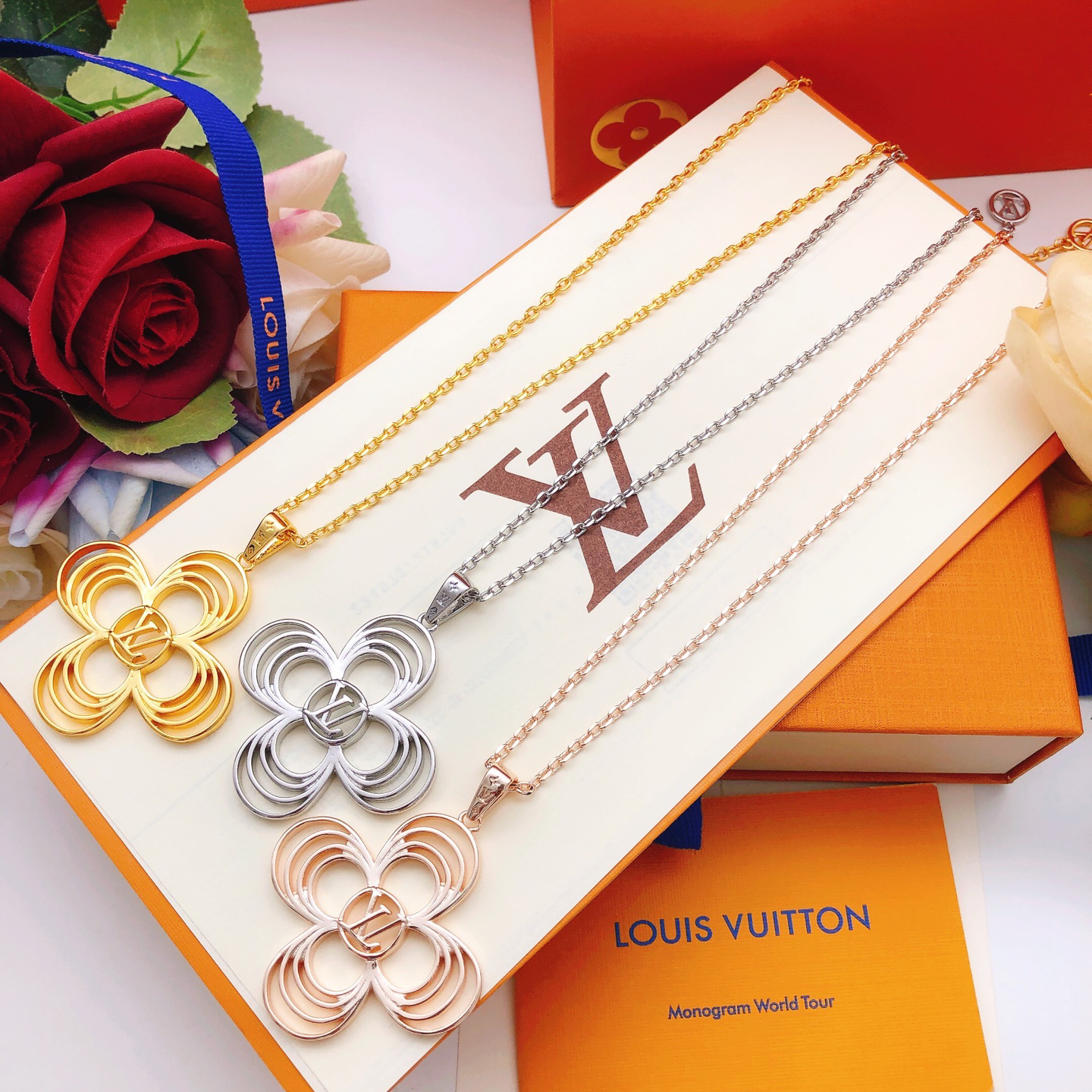 LV necklace-74