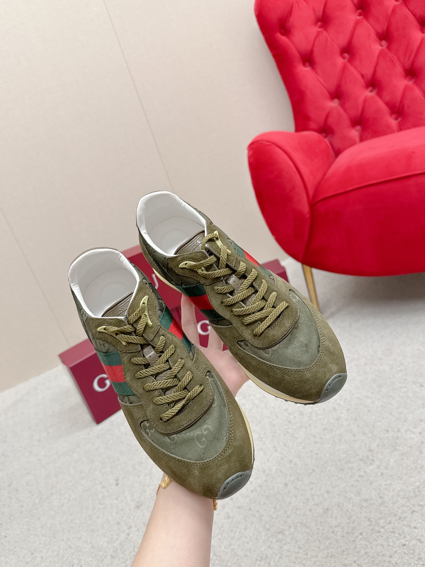 Gucci Sneakers-184