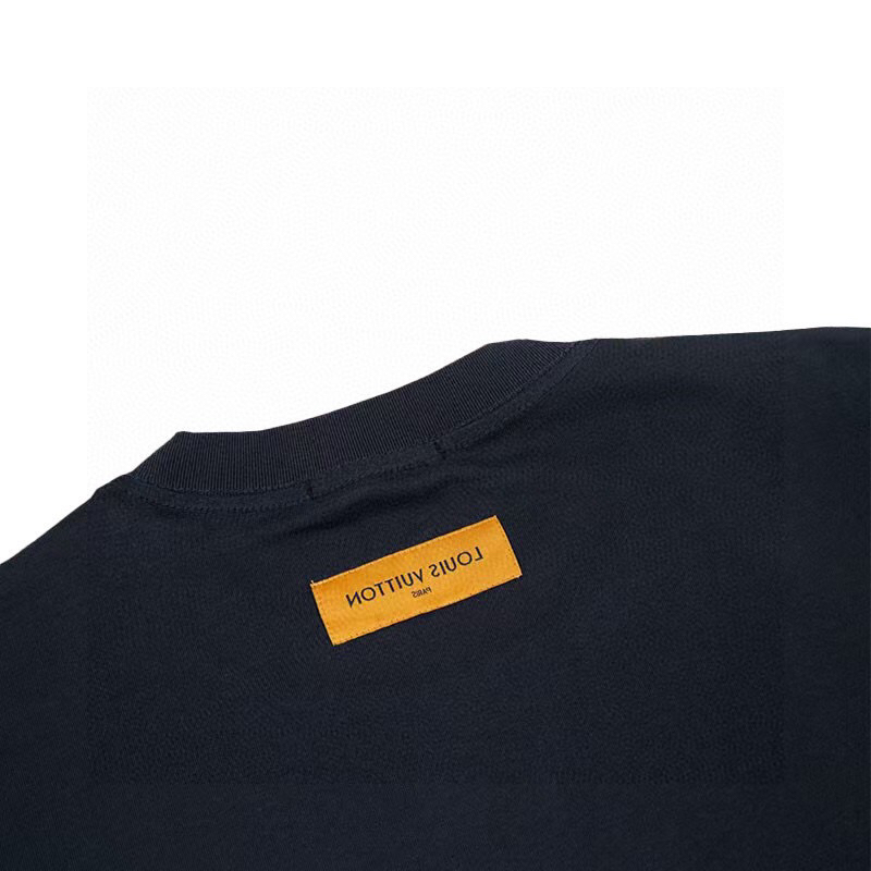 LV clothing-247