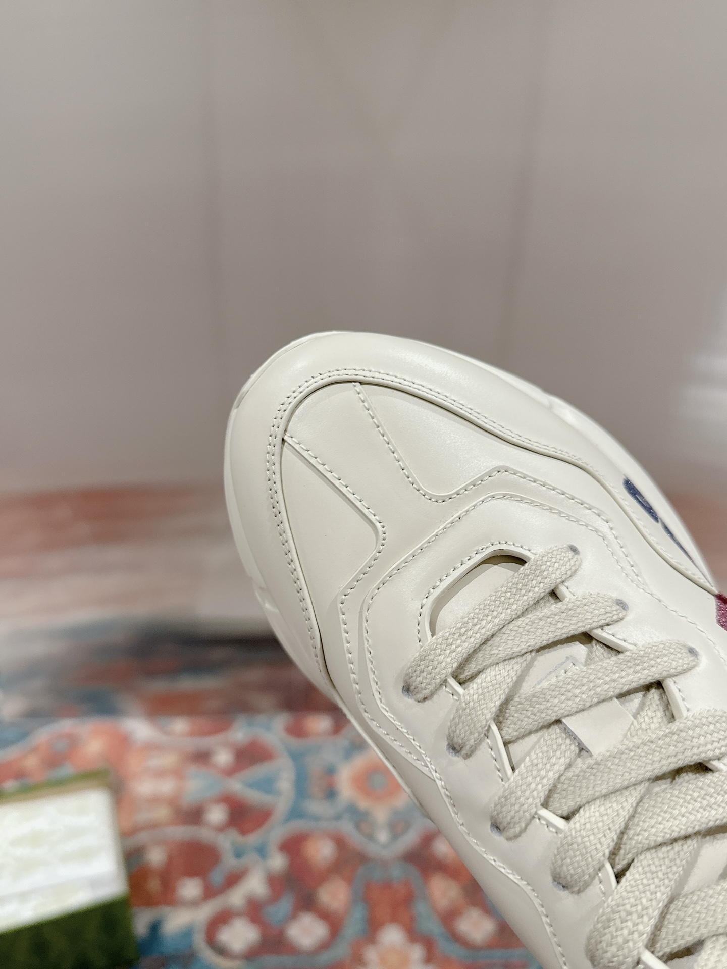 Gucci Sneakers-109