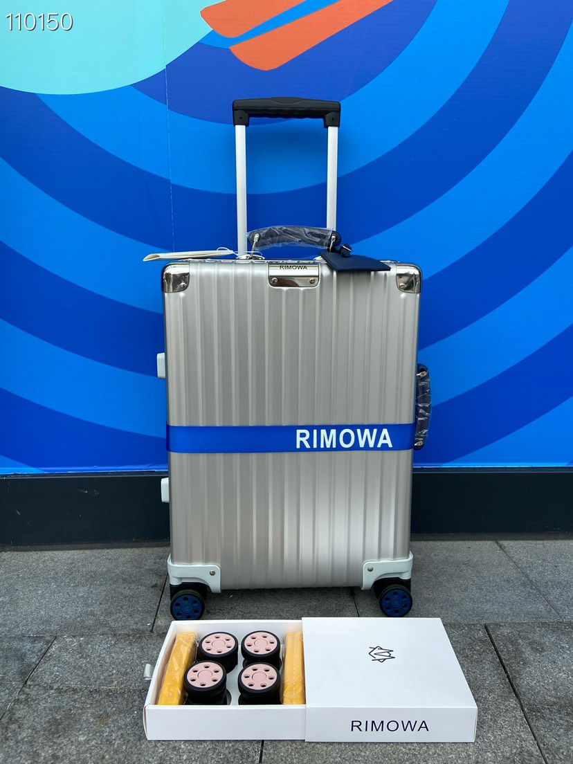 Fendi luggage-29