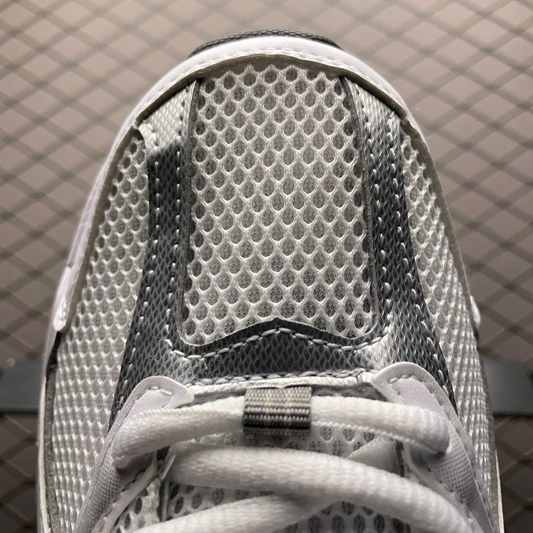 New Balance Sneakers-4