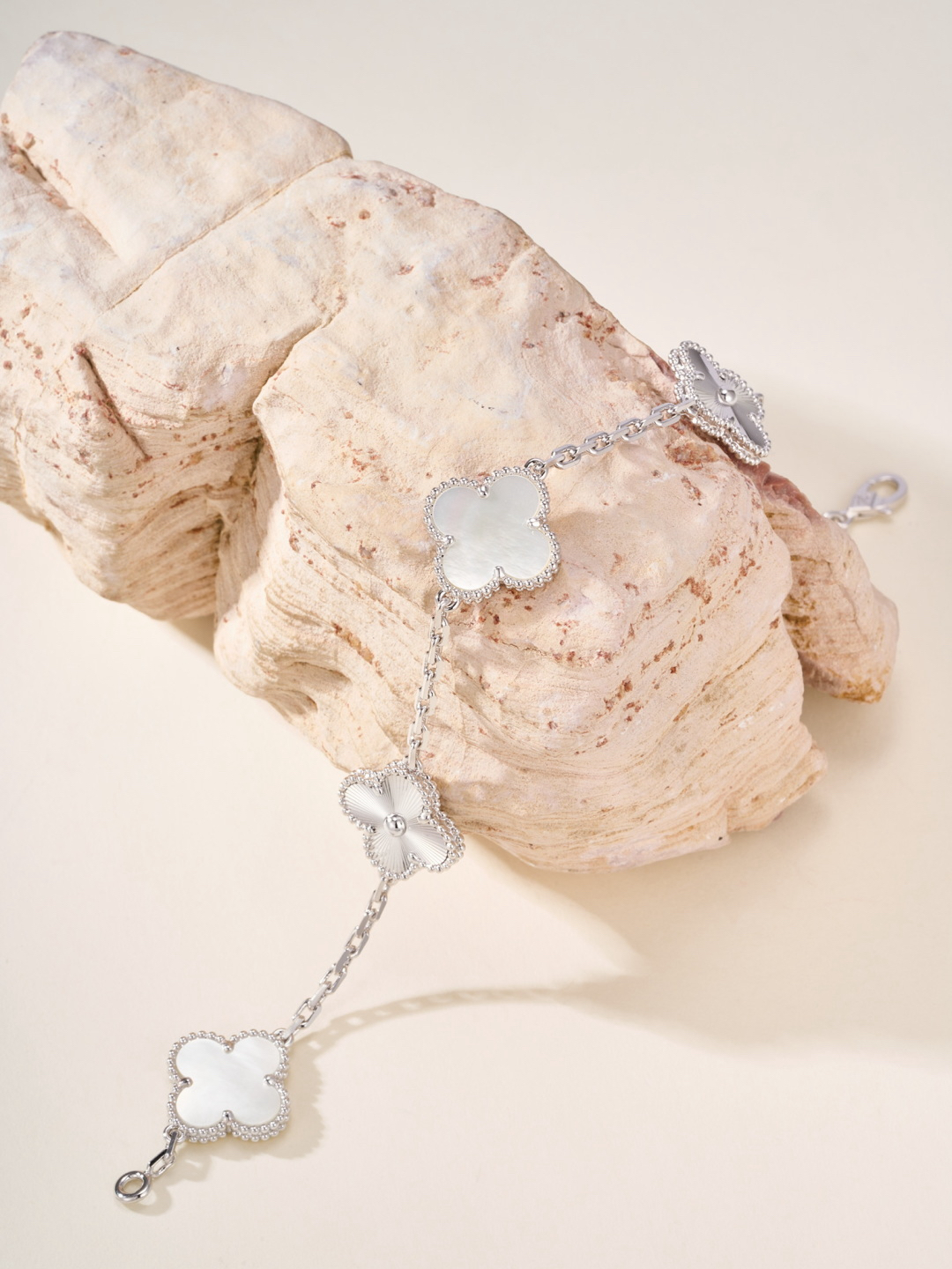 Van Cleef & Arpels Bracelet-18