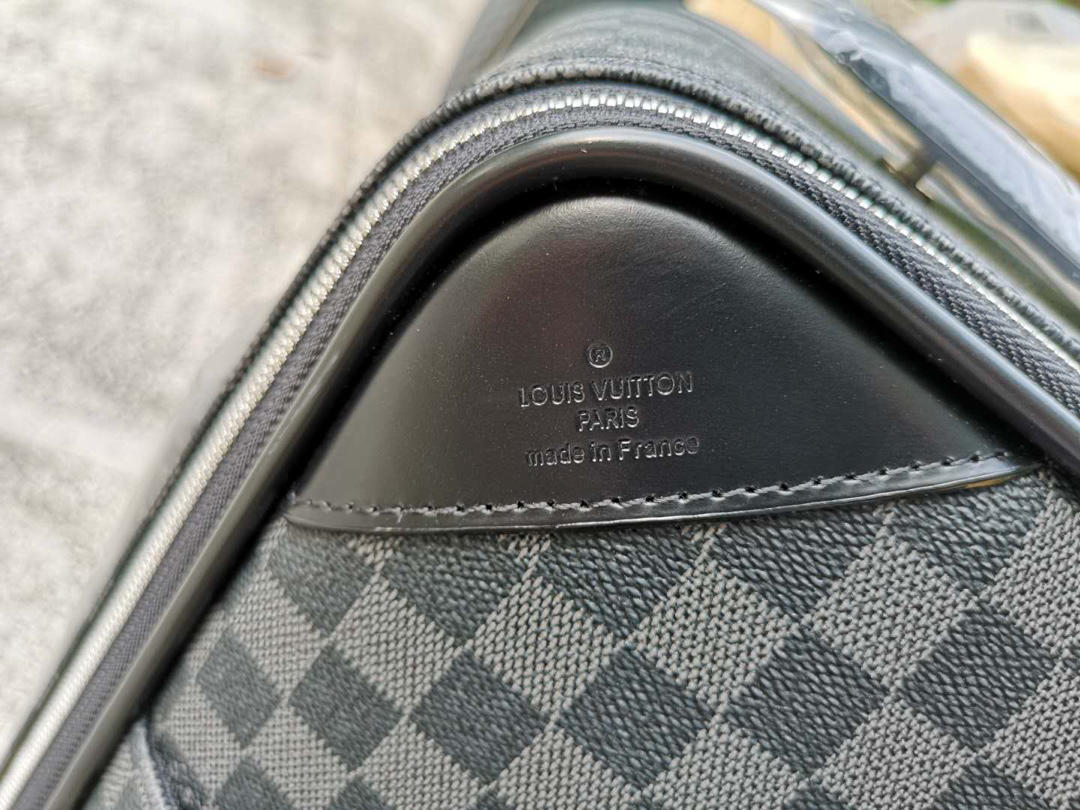 LV luggage-92