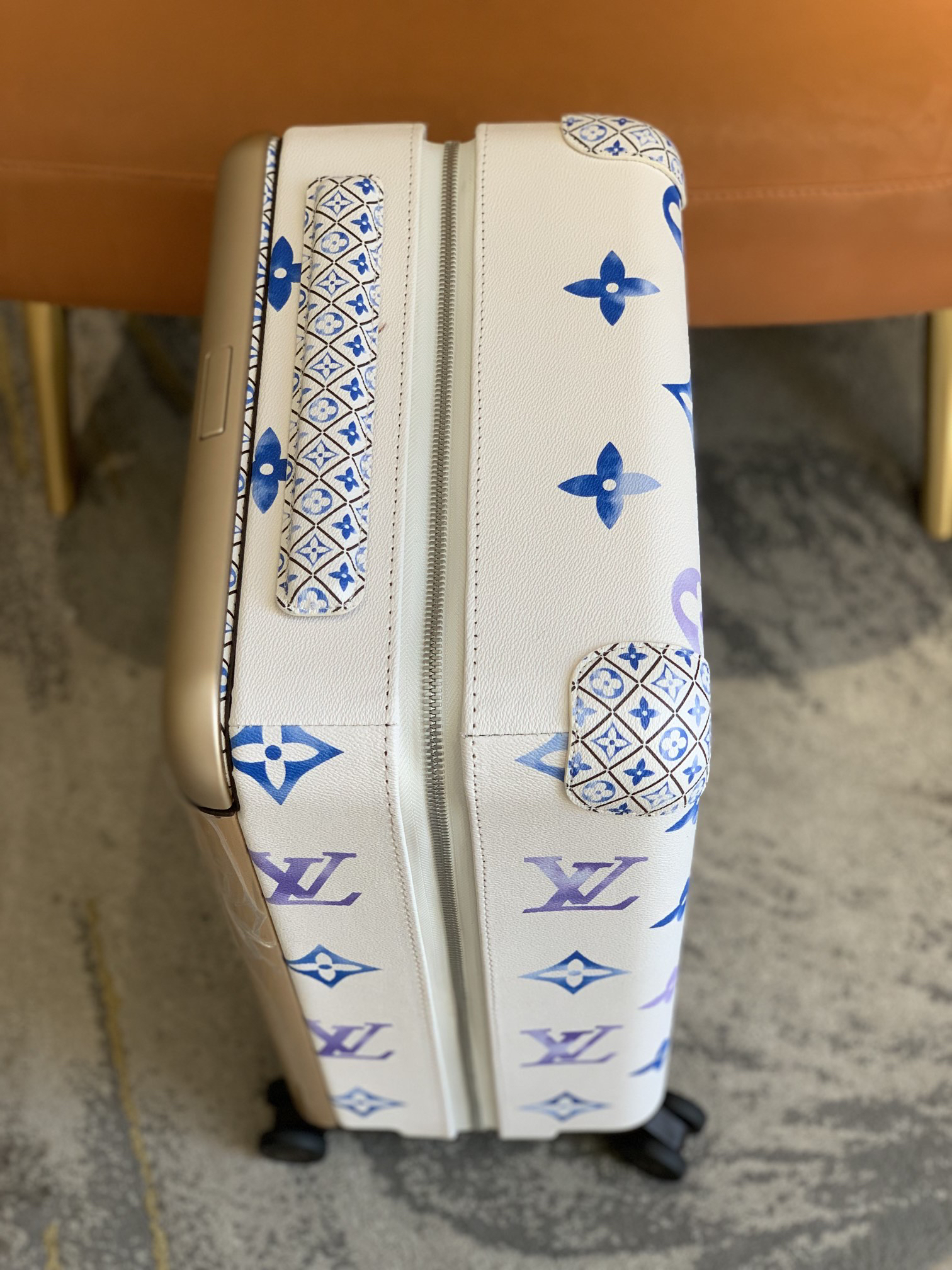 LV luggage-31