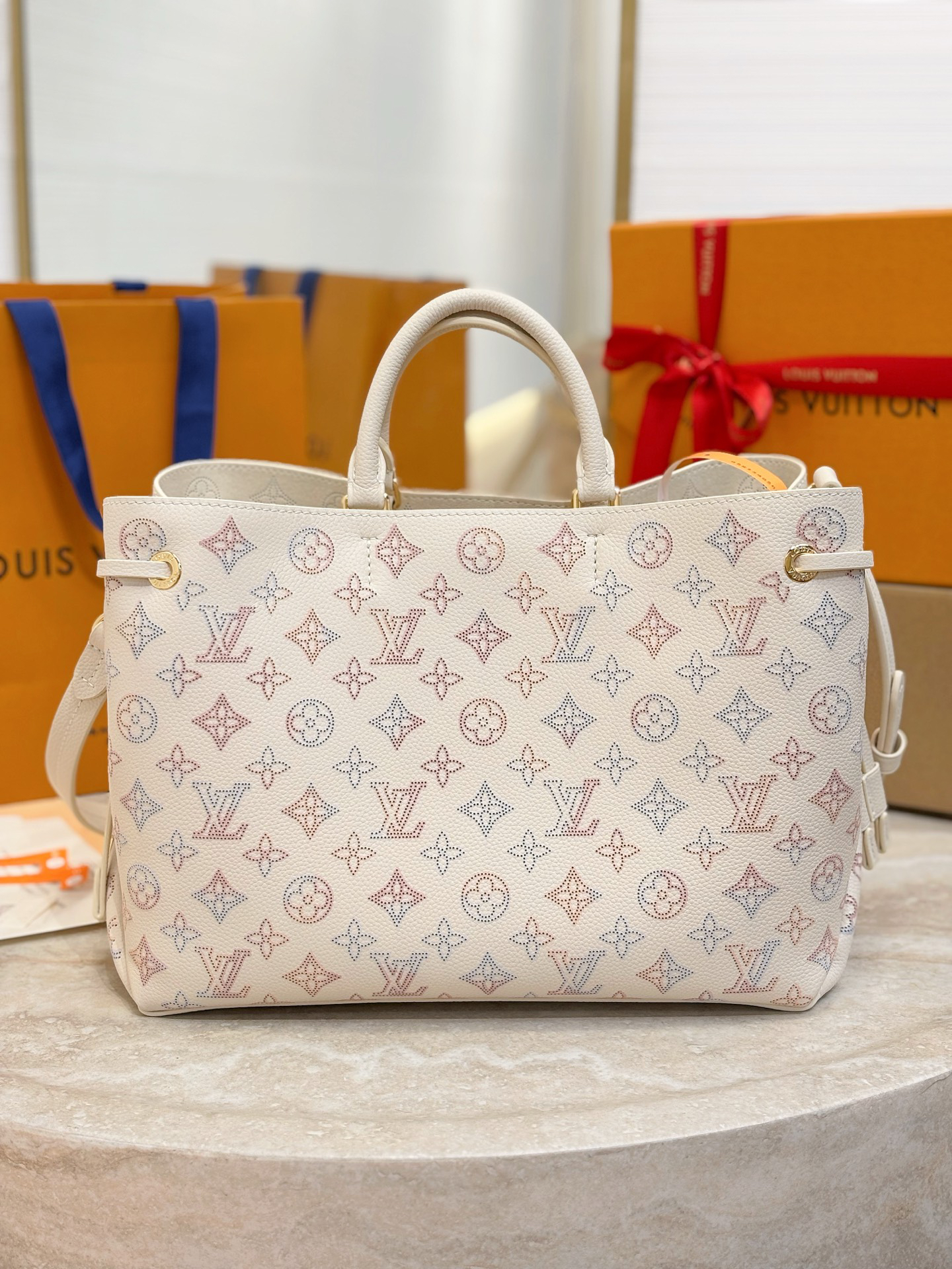 Louis Vuitton Hot New Product-180