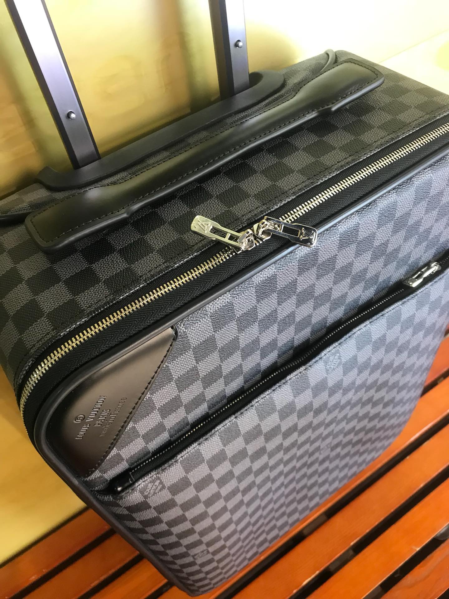 LV luggage-97