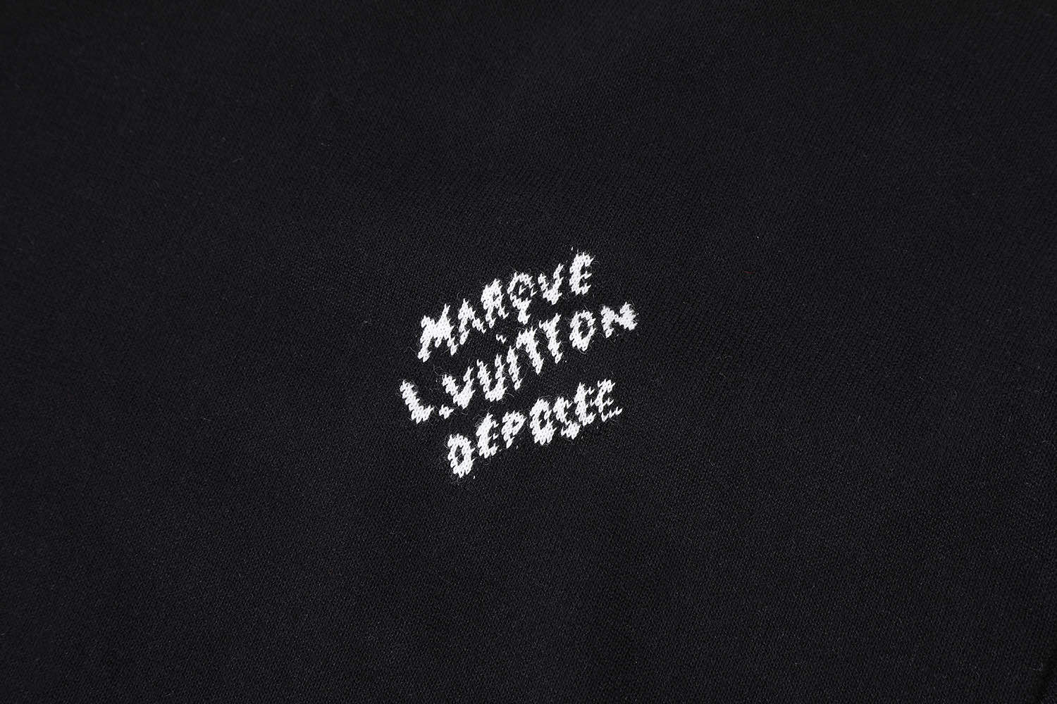 LV clothing-214