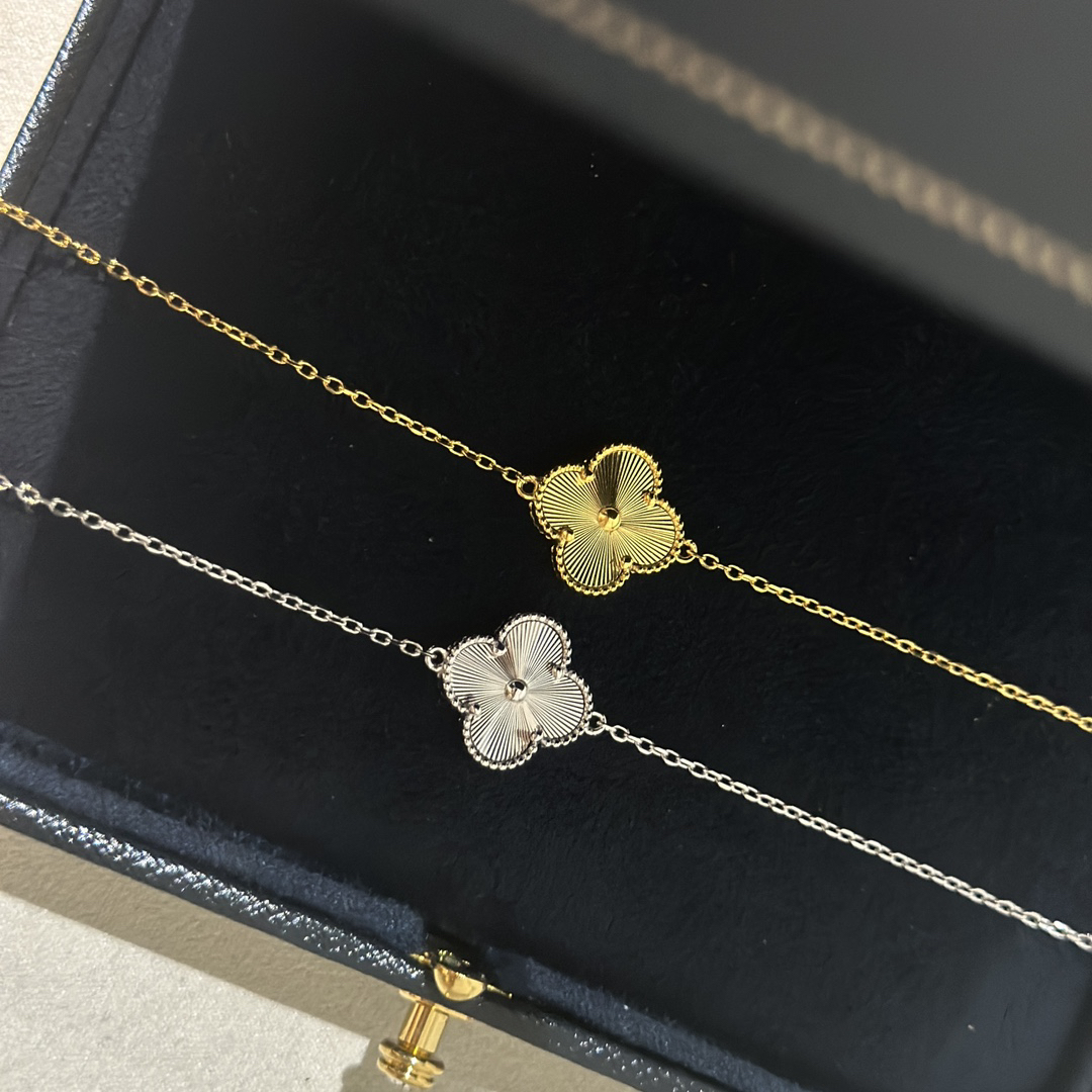 Van Cleef & Arpels Bracelet-29