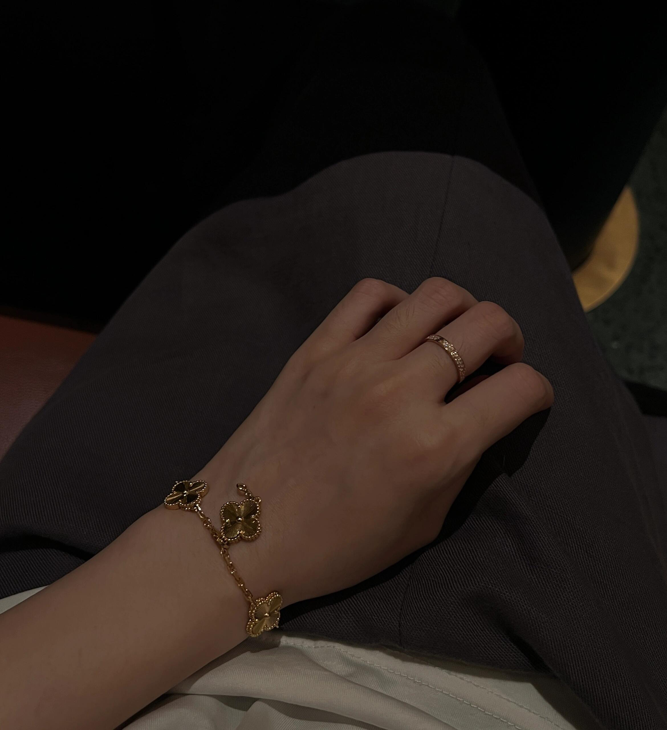 Van Cleef & Arpels Bracelet-89