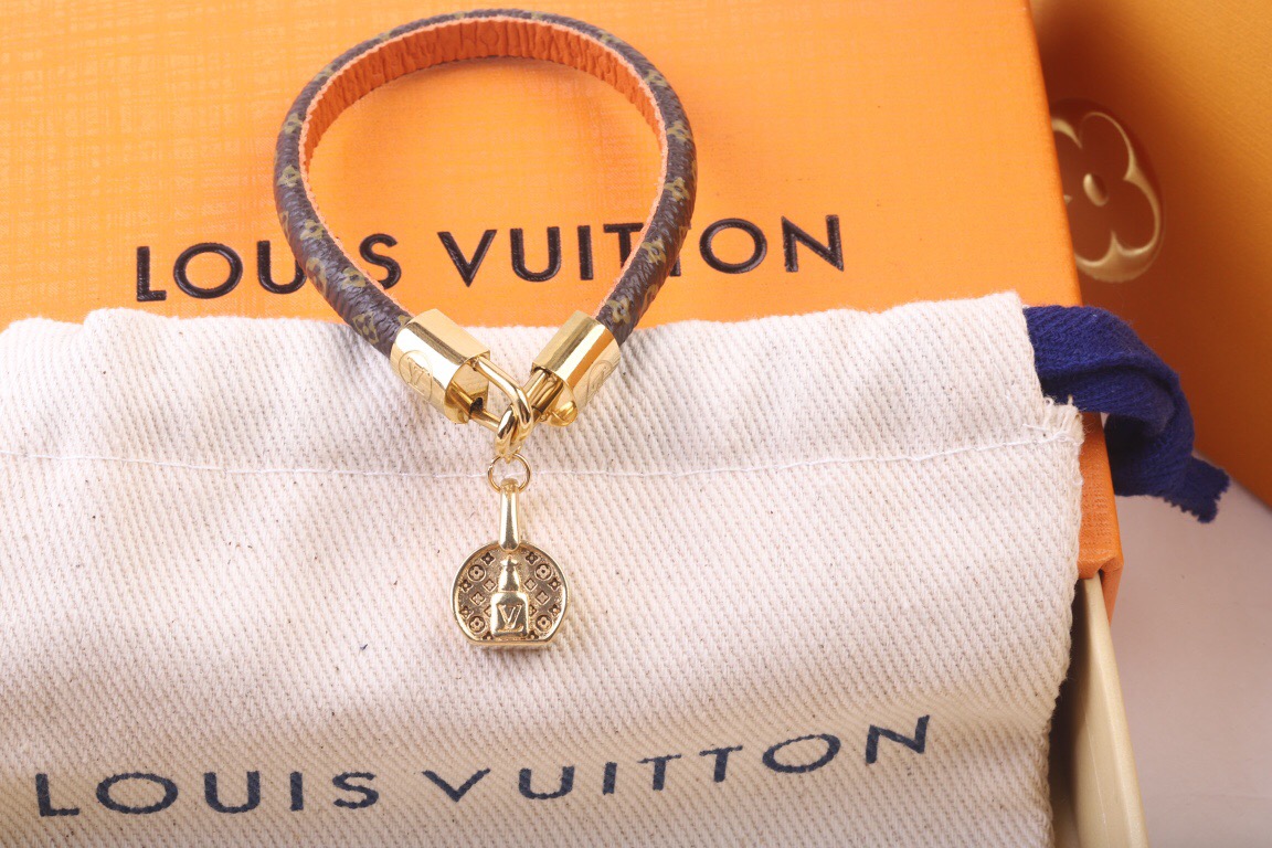 LV Bracelet-75