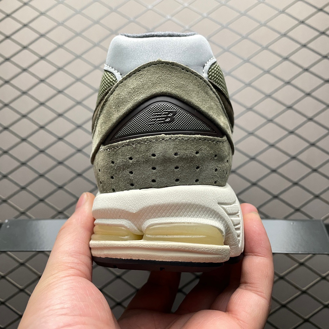 New Balance Sneakers-250