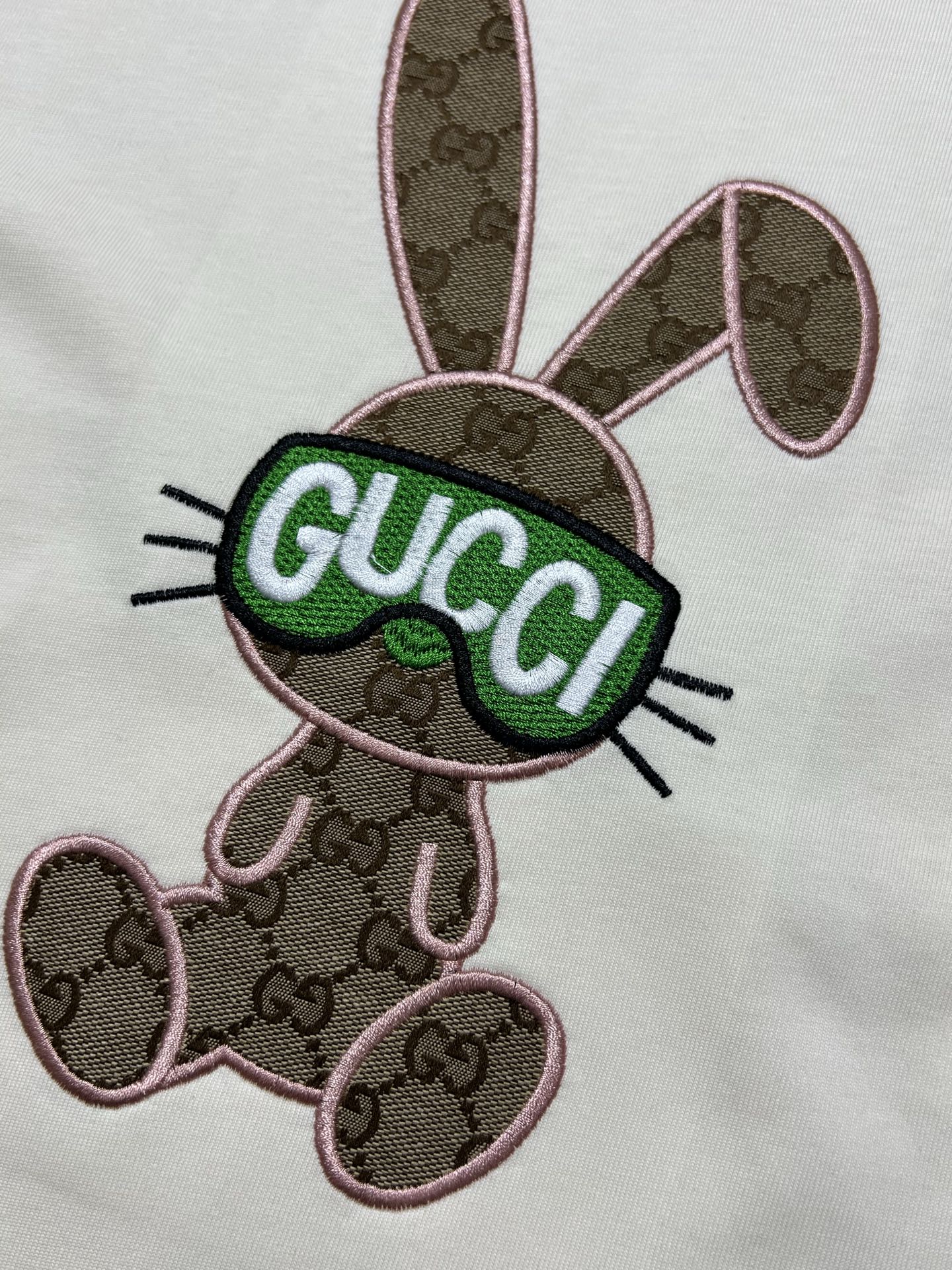 Gucci clothing-148