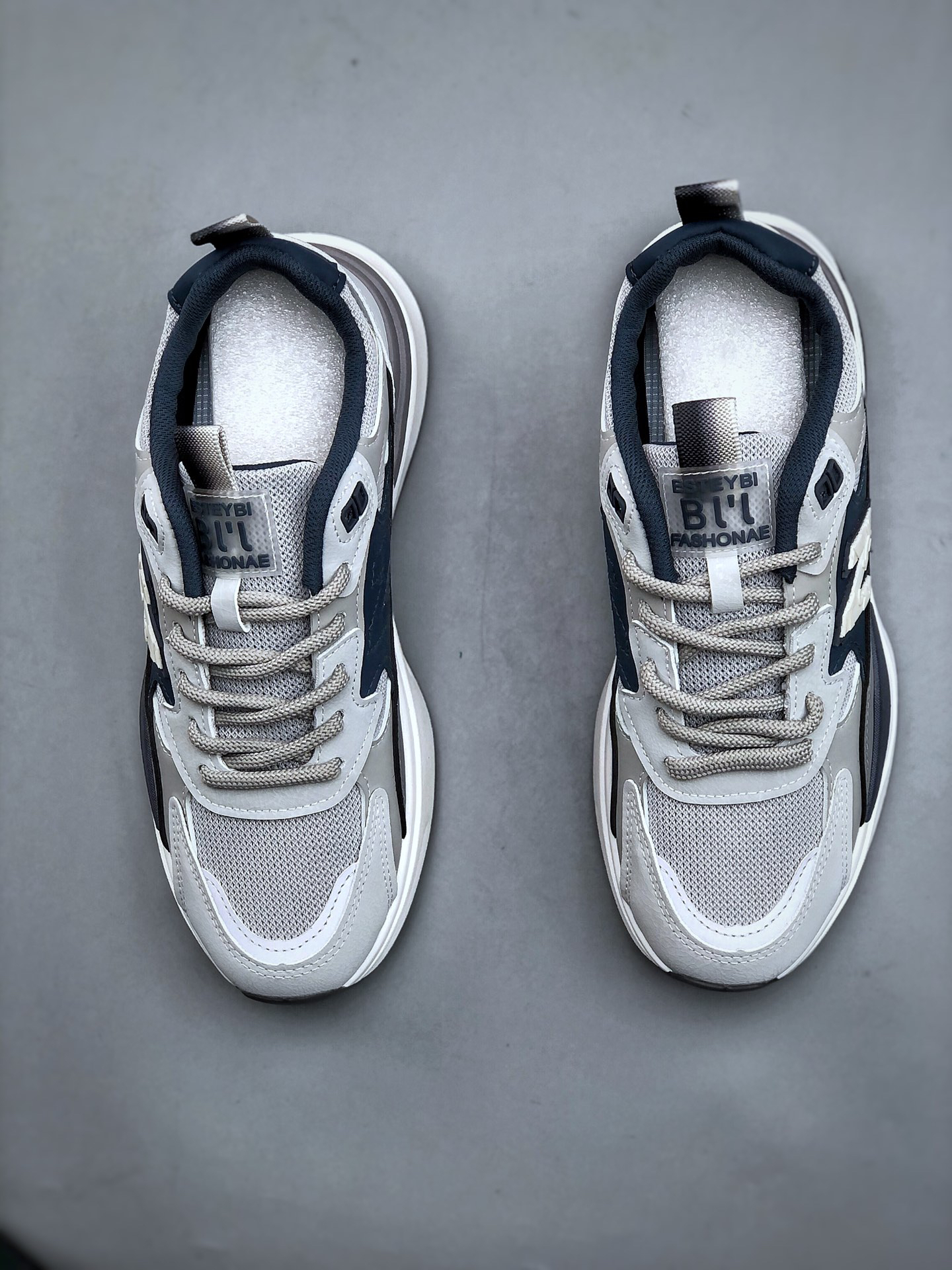 New Balance Sneakers-368